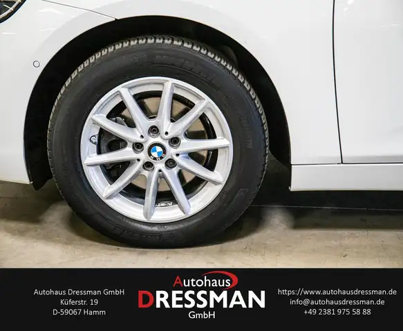 BMW 2 Series view 8