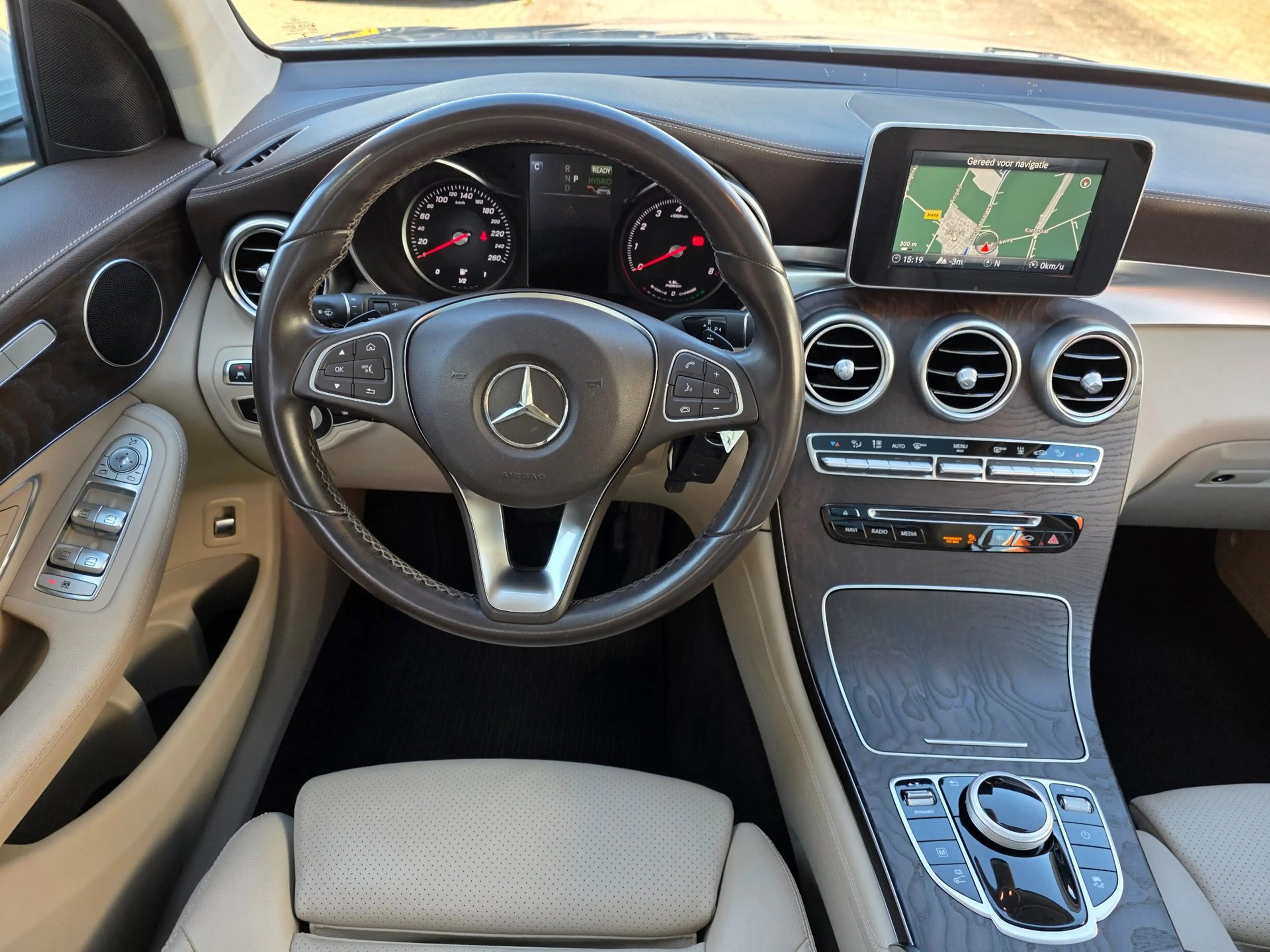 Mercedes-Benz GLC 350 350e 4MATIC Premium Plus BJ.11-2017 / Panodak / Na — photo 17