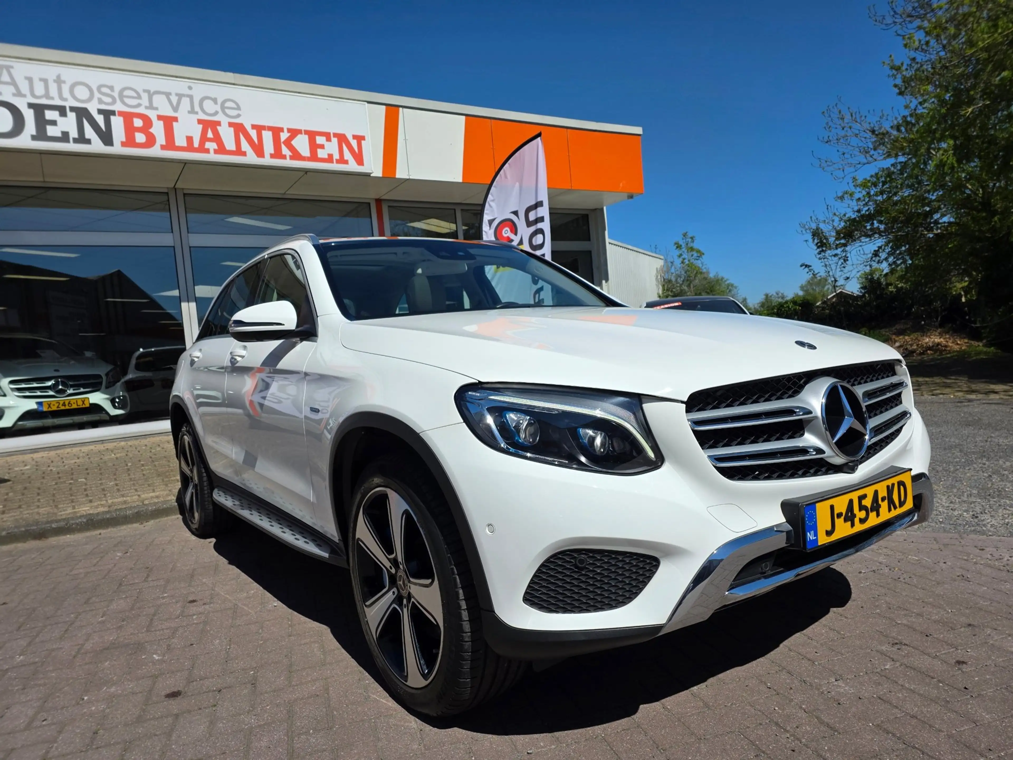 Mercedes-Benz GLC 350 350e 4MATIC Premium Plus BJ.11-2017 / Panodak / Na — photo 4