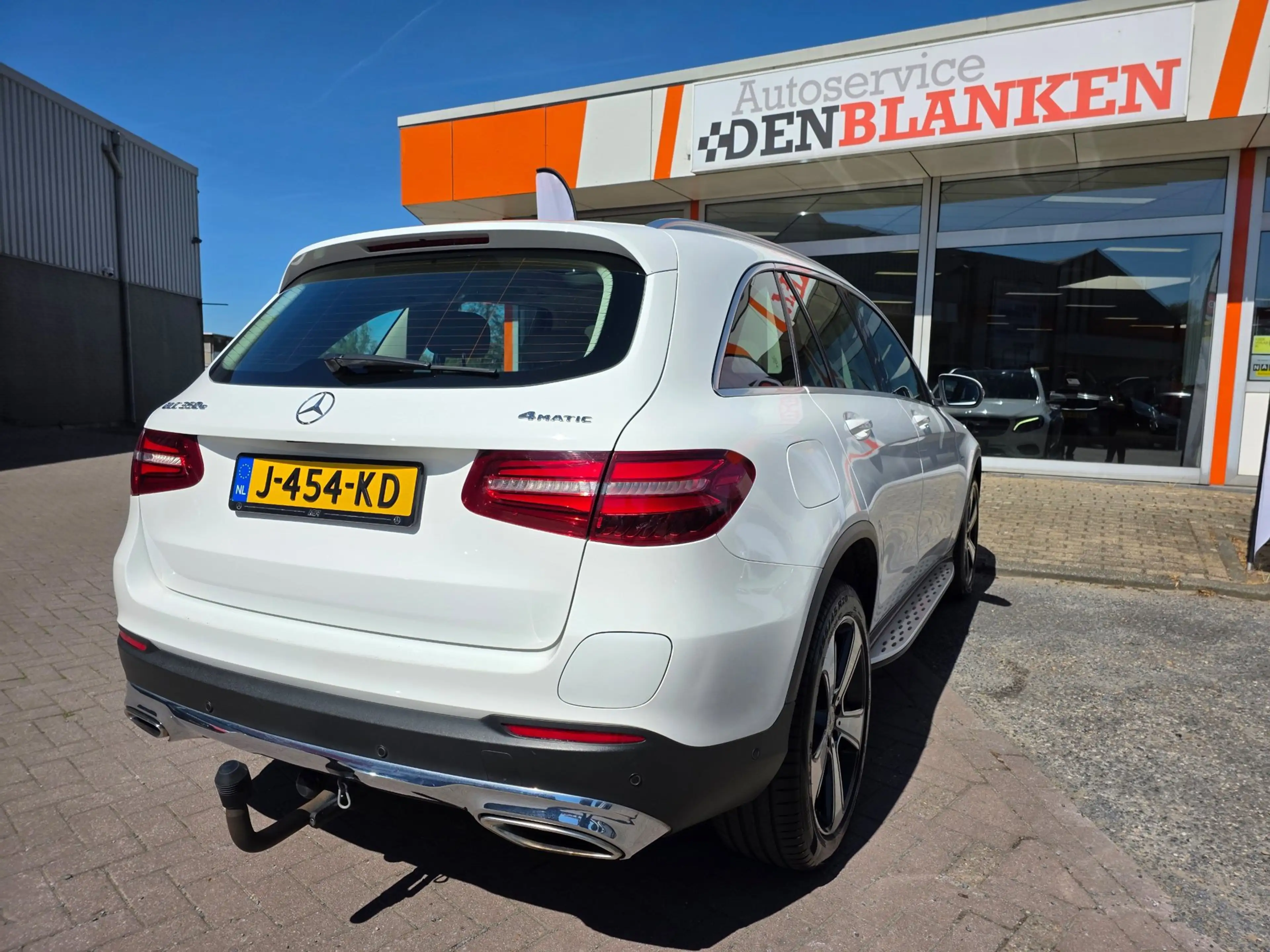 Mercedes-Benz GLC 350 350e 4MATIC Premium Plus BJ.11-2017 / Panodak / Na — photo 9