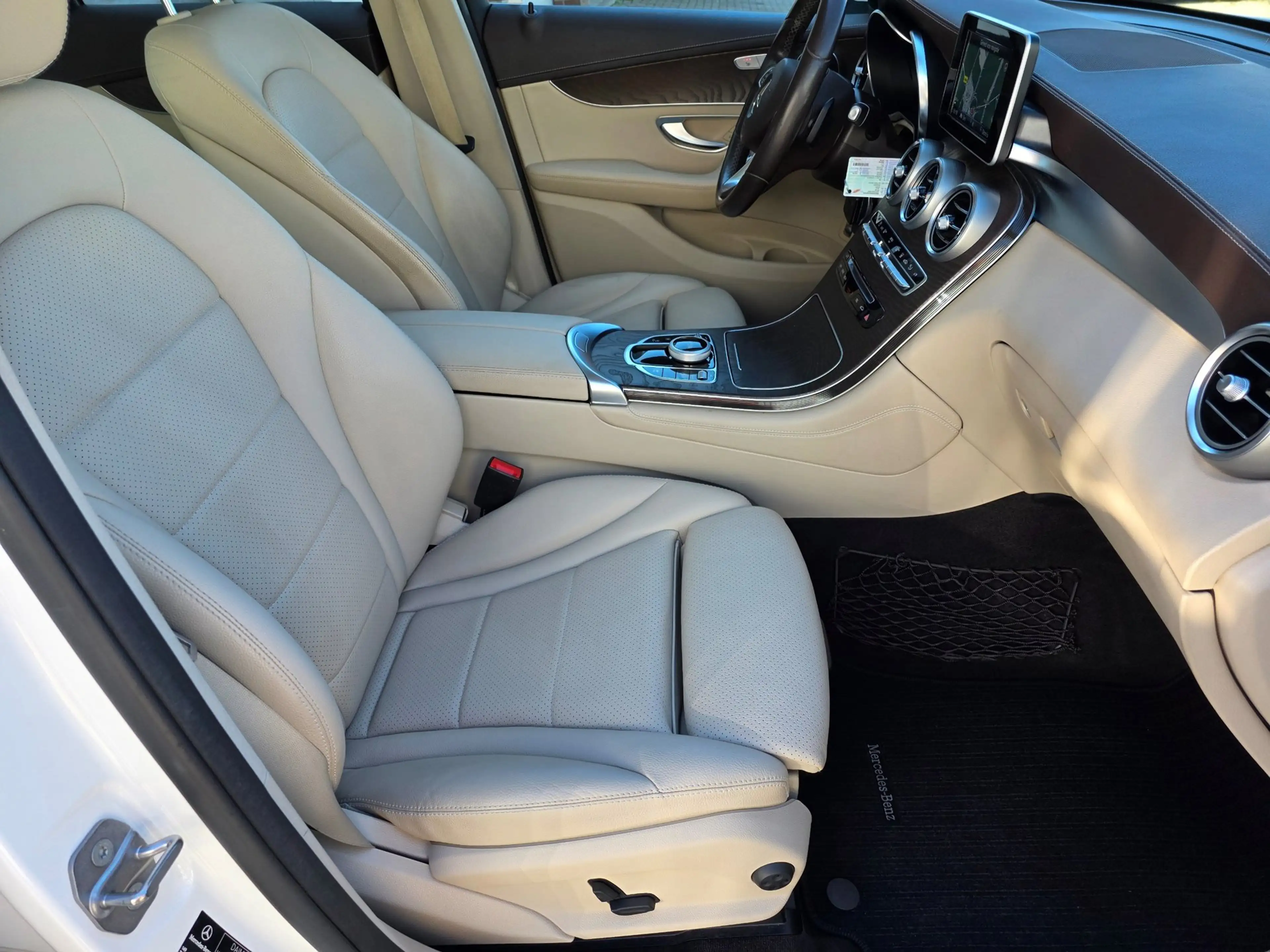 Mercedes-Benz GLC 350 350e 4MATIC Premium Plus BJ.11-2017 / Panodak / Na — photo 15