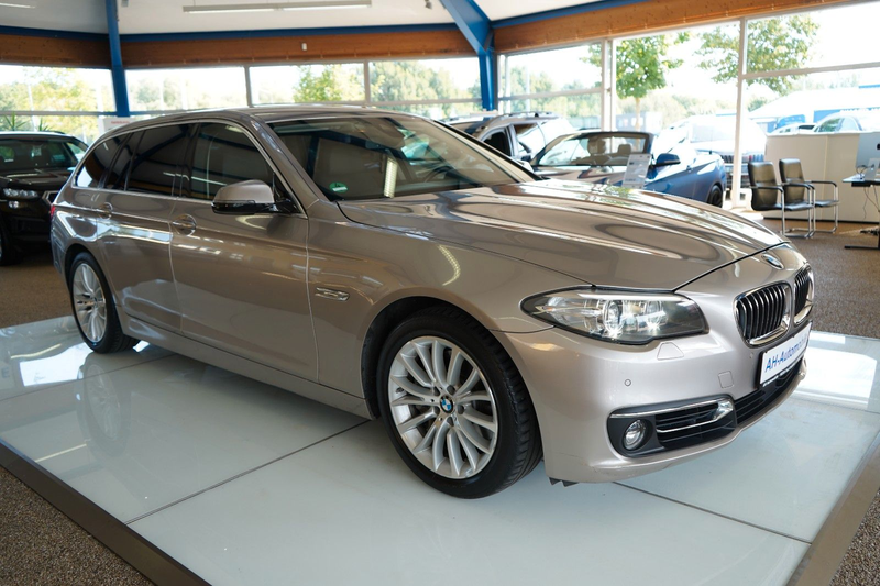 BMW 528 i Touring xDrive XENON / NAVI / LEDER / HUD — photo 2