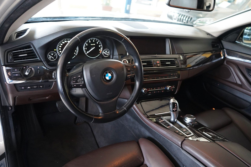BMW 528 i Touring xDrive XENON / NAVI / LEDER / HUD — photo 12