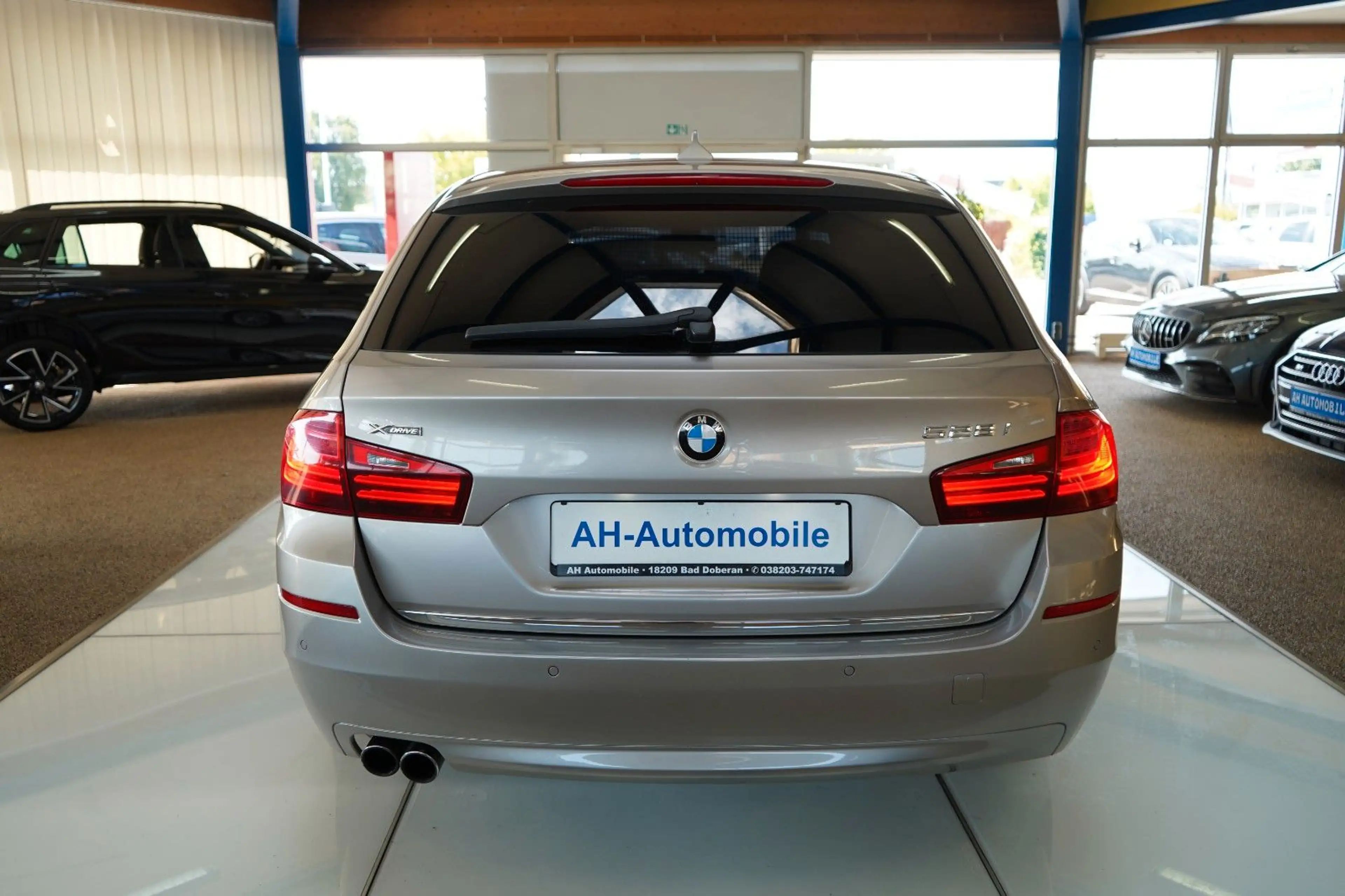 BMW 528 i Touring xDrive XENON / NAVI / LEDER / HUD — photo 6
