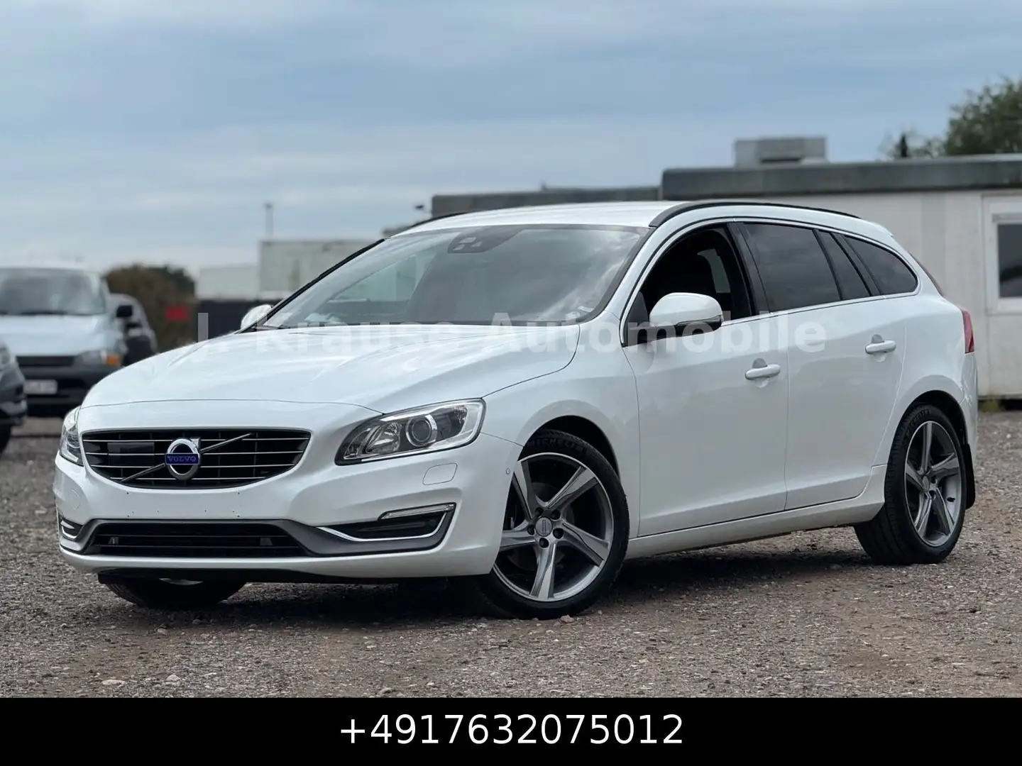Volvo V60 T5 Kombi Momentum Aut. Xen Navi Led Blanc - 1