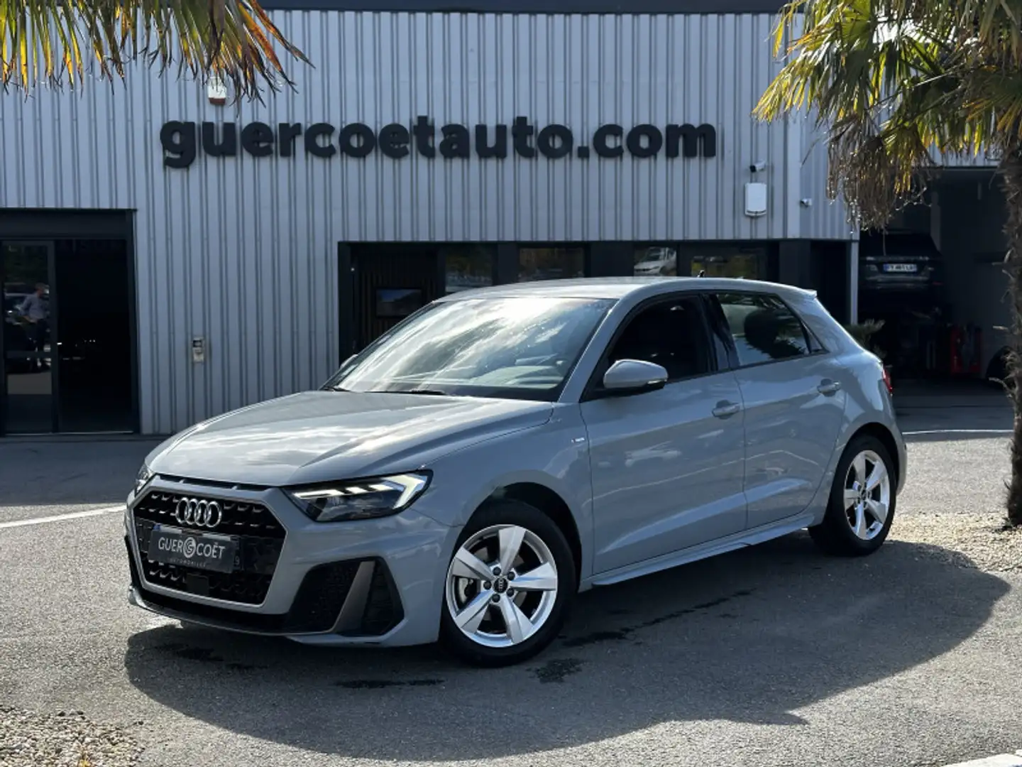 Audi A1 30 TFSI 110CH S LINE S TRONIC 7 Gris - 1