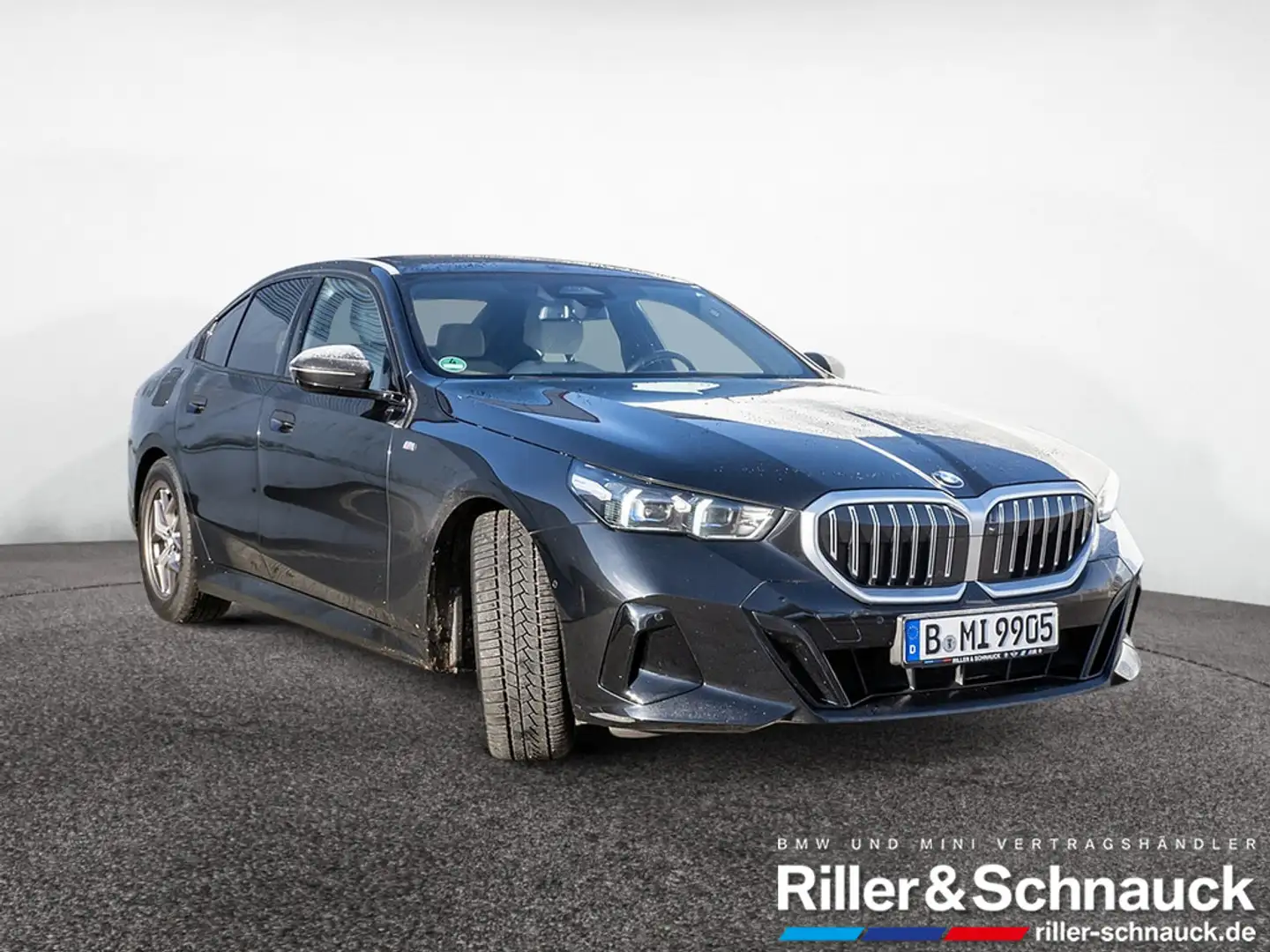 BMW 520 d M-Sport 360°+LED+HUD+H/K+NAVI+KEYLESS+KL Schwarz - 2
