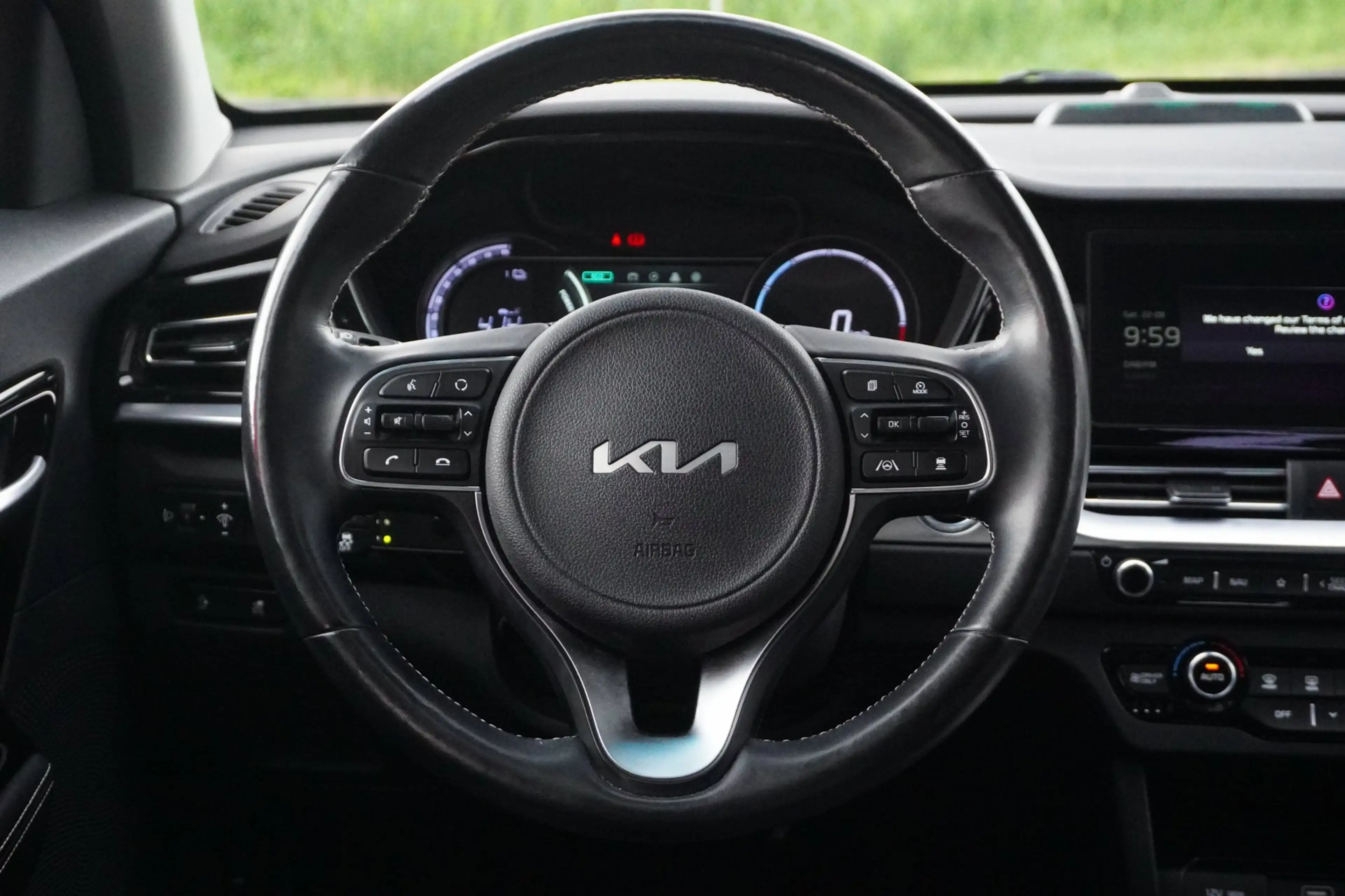 Kia e-Niro DynamicPlusLine 64 kWh / Pano / Carplay / Camera / — photo 13