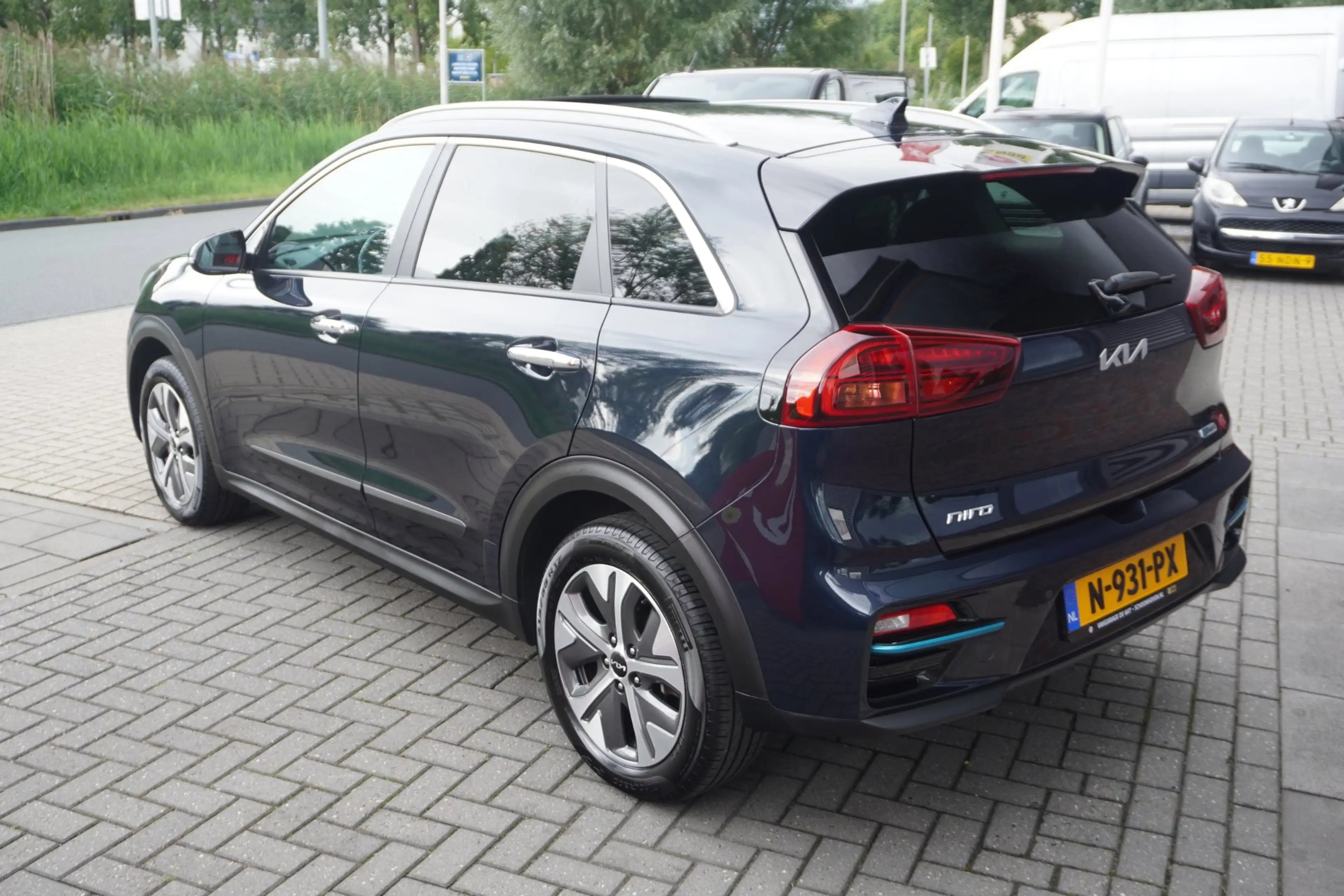 Kia e-Niro DynamicPlusLine 64 kWh / Pano / Carplay / Camera / — photo 6