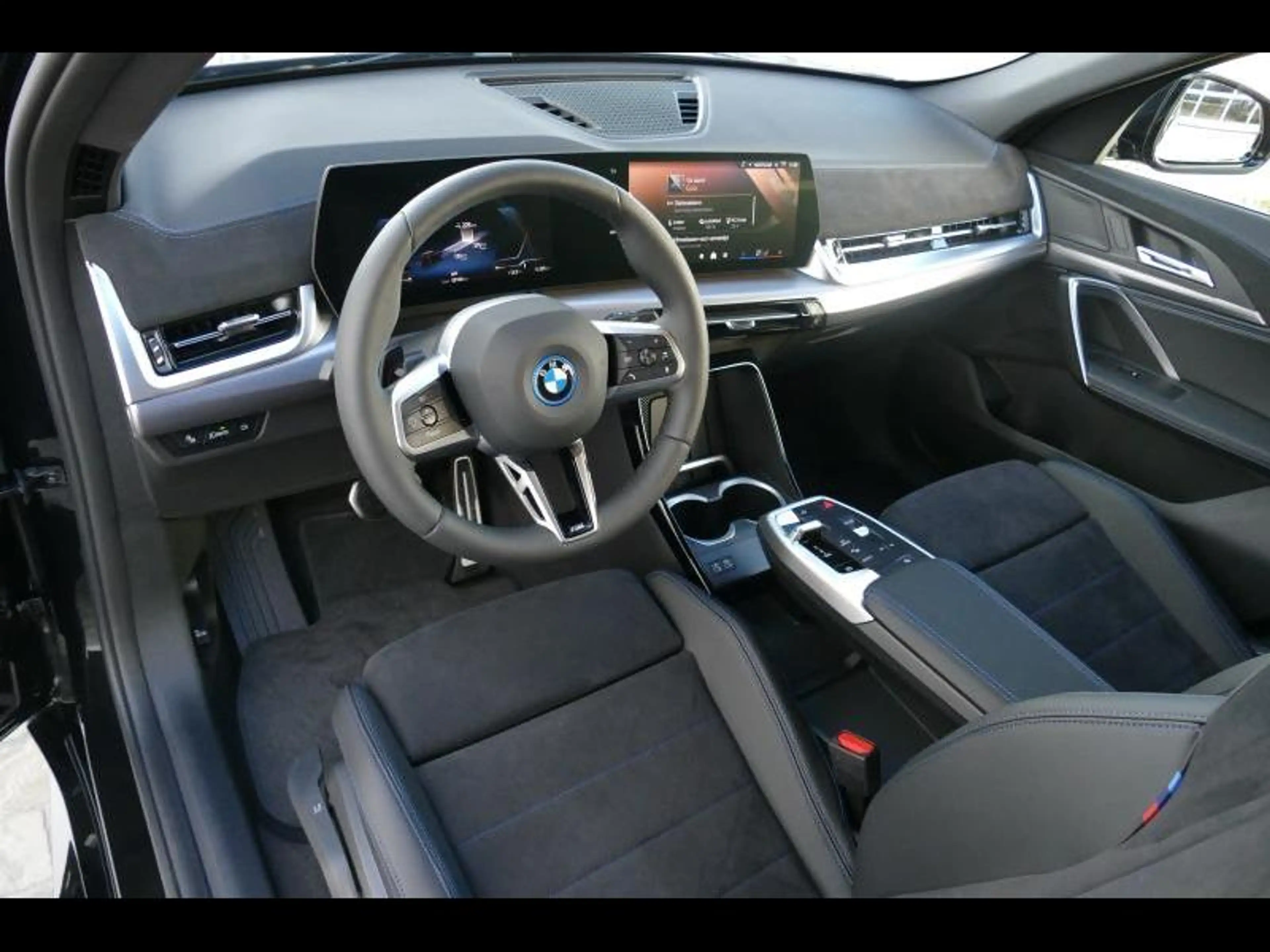 BMW iX2 M Sport Pack Pro — photo 6