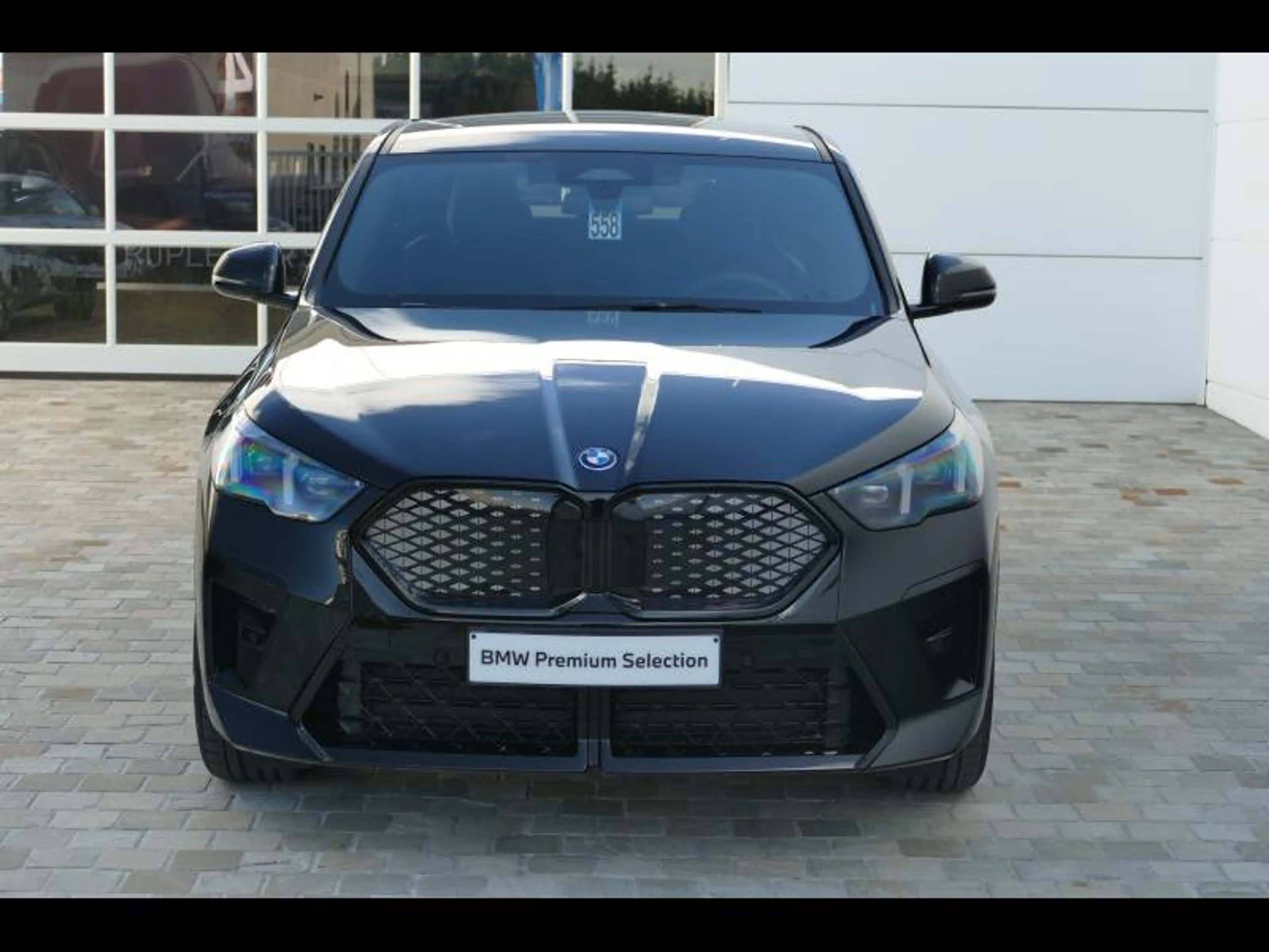 BMW iX2 M Sport Pack Pro — photo 13