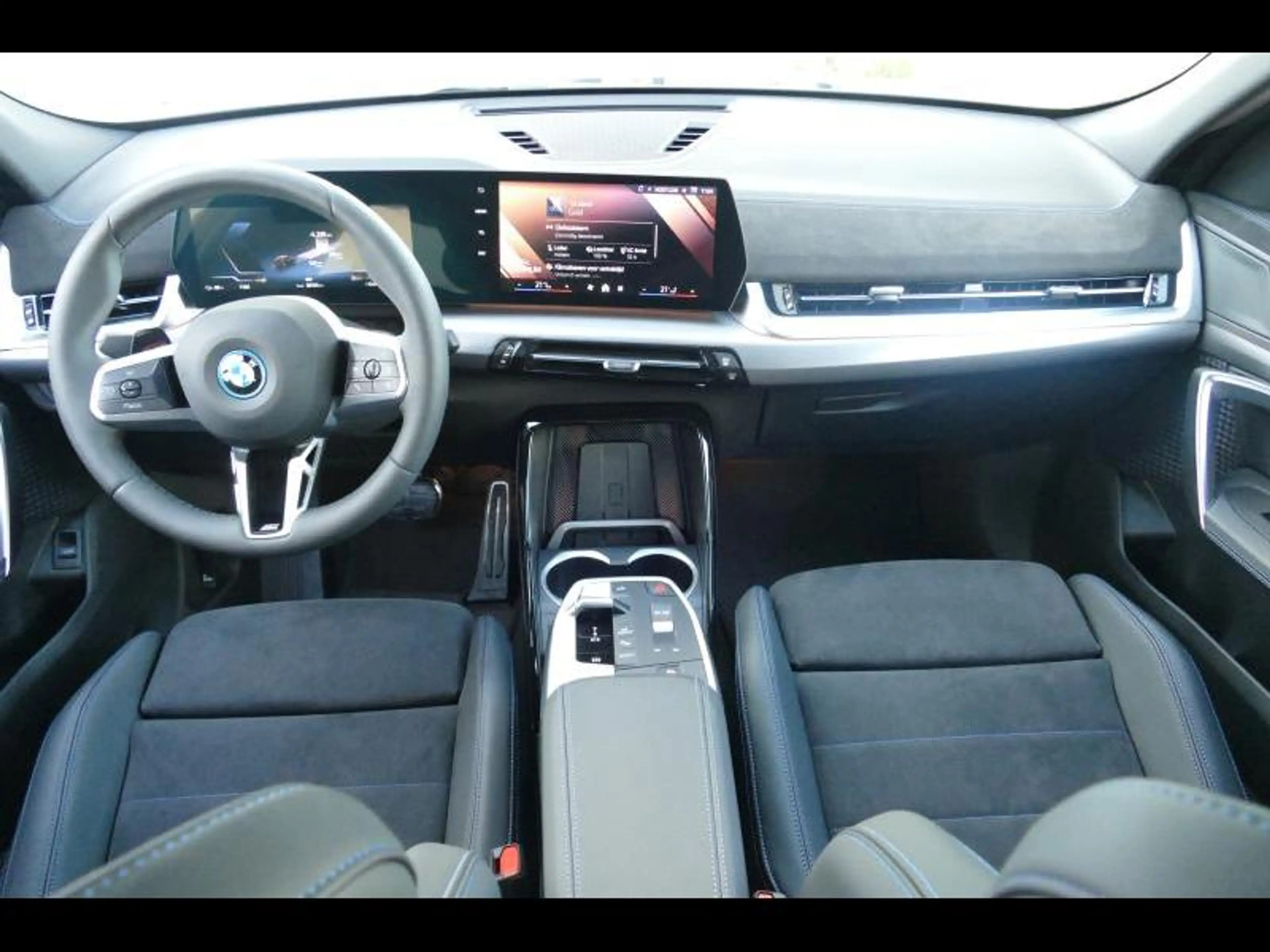 BMW iX2 M Sport Pack Pro — photo 5