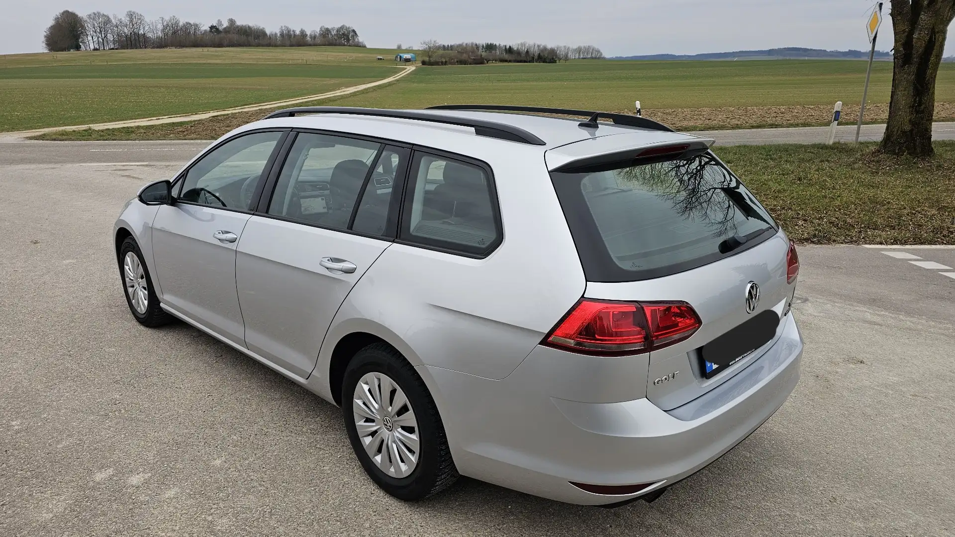 Volkswagen Golf Variant 1.6 TDI BlueMotion Technology DSG Comfortline Silber - 2