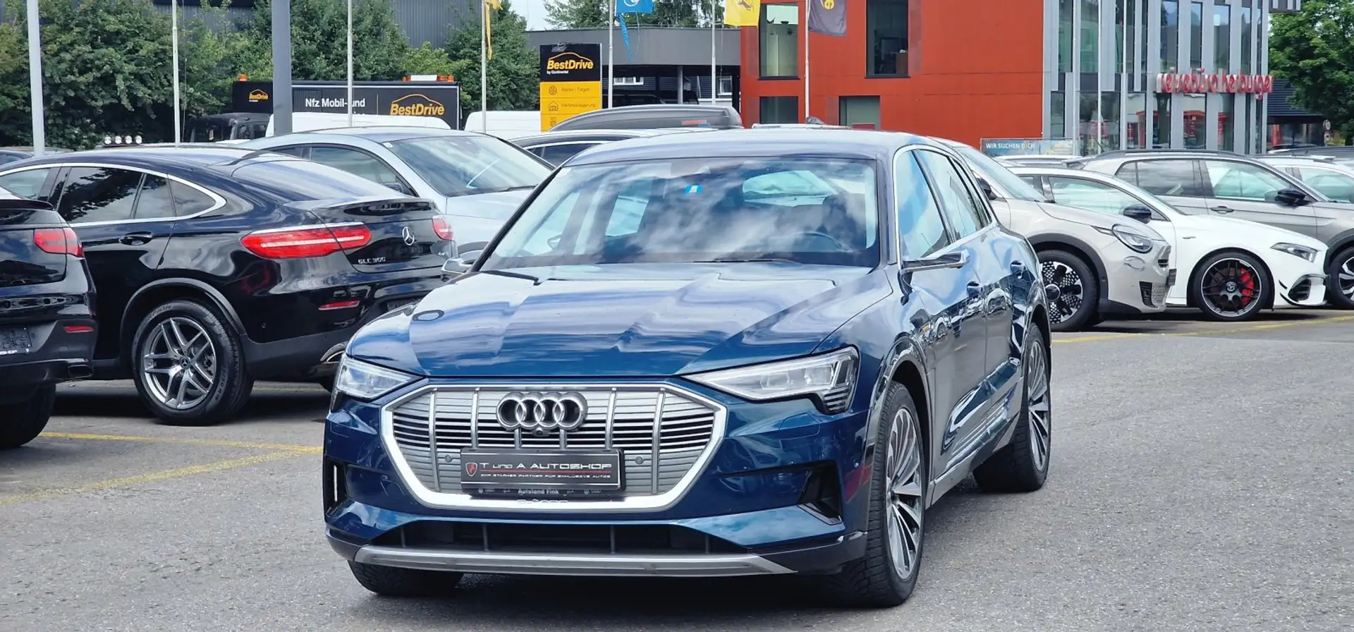 Audi e-tron 55 quattro Aut. *AHK*Virtuelle Spiegel*360°*21Zoll Blau - 1