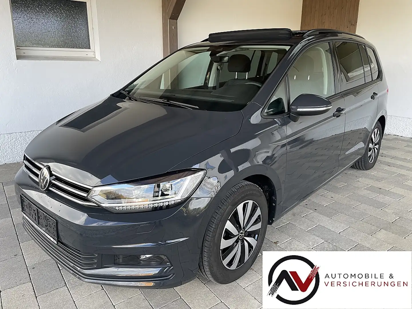 Volkswagen Touran 1,5 TSI DSG-MATRIX LED-PANORAMA-ACC-VIRTUAL-LAN... Grau - 1
