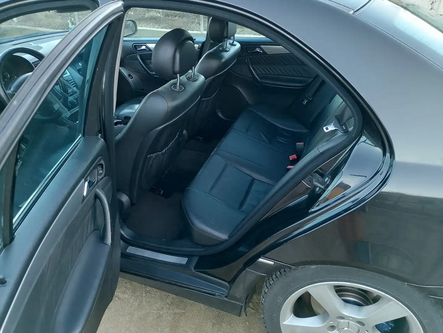 Mercedes-Benz 220 full - 2