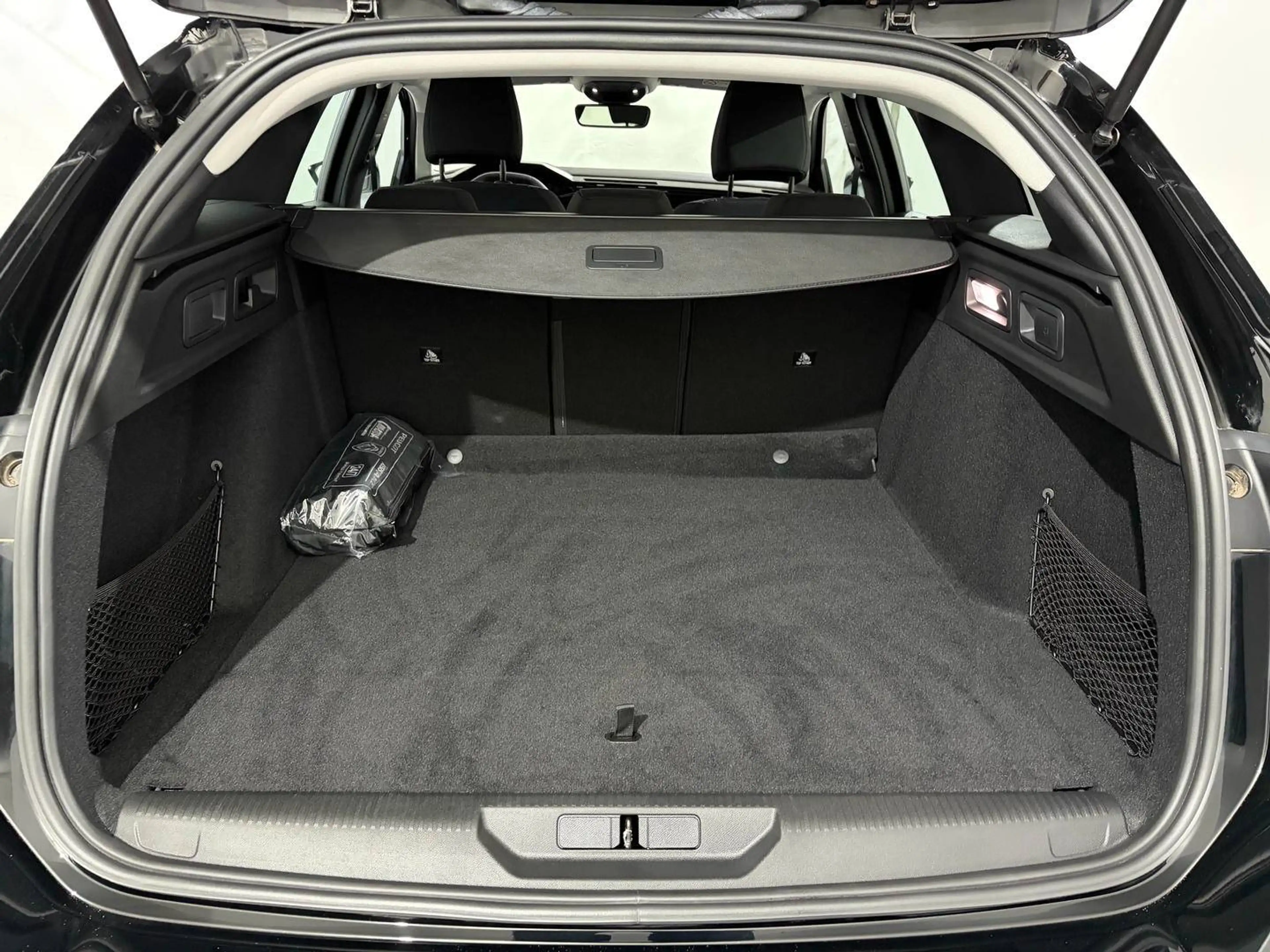 Peugeot 308 SW 1.5 BlueHDI Active Automatik — photo 15