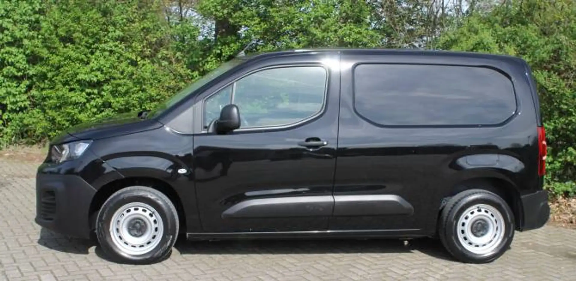 Peugeot Partner 1.5 BlueHDi 100pk S&amp;S 650kg 3-zits Premium Zwart - 2
