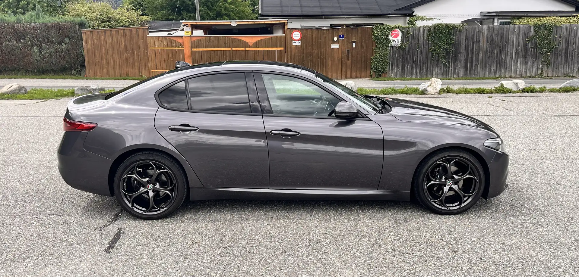 Alfa Romeo Giulia Super 2,2 180 AT RWD Grau - 2