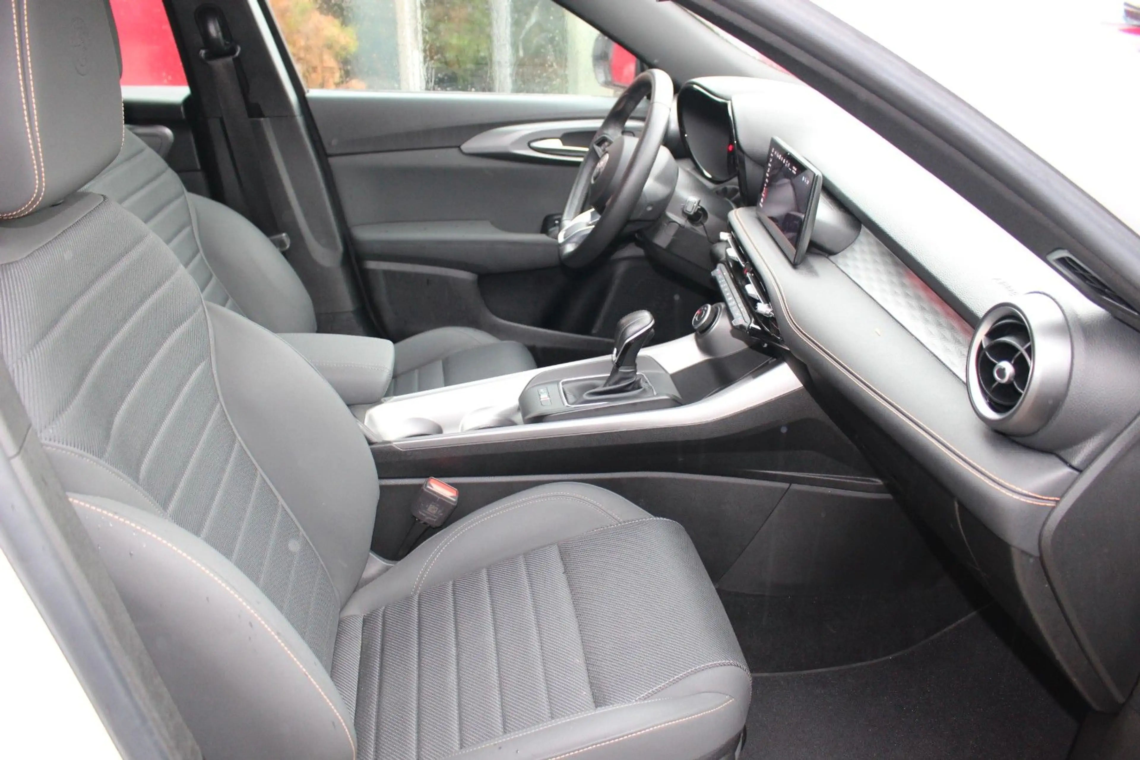 Alfa Romeo Tonale Ti  Kamera/SHZ/Matrix-LED — photo 5