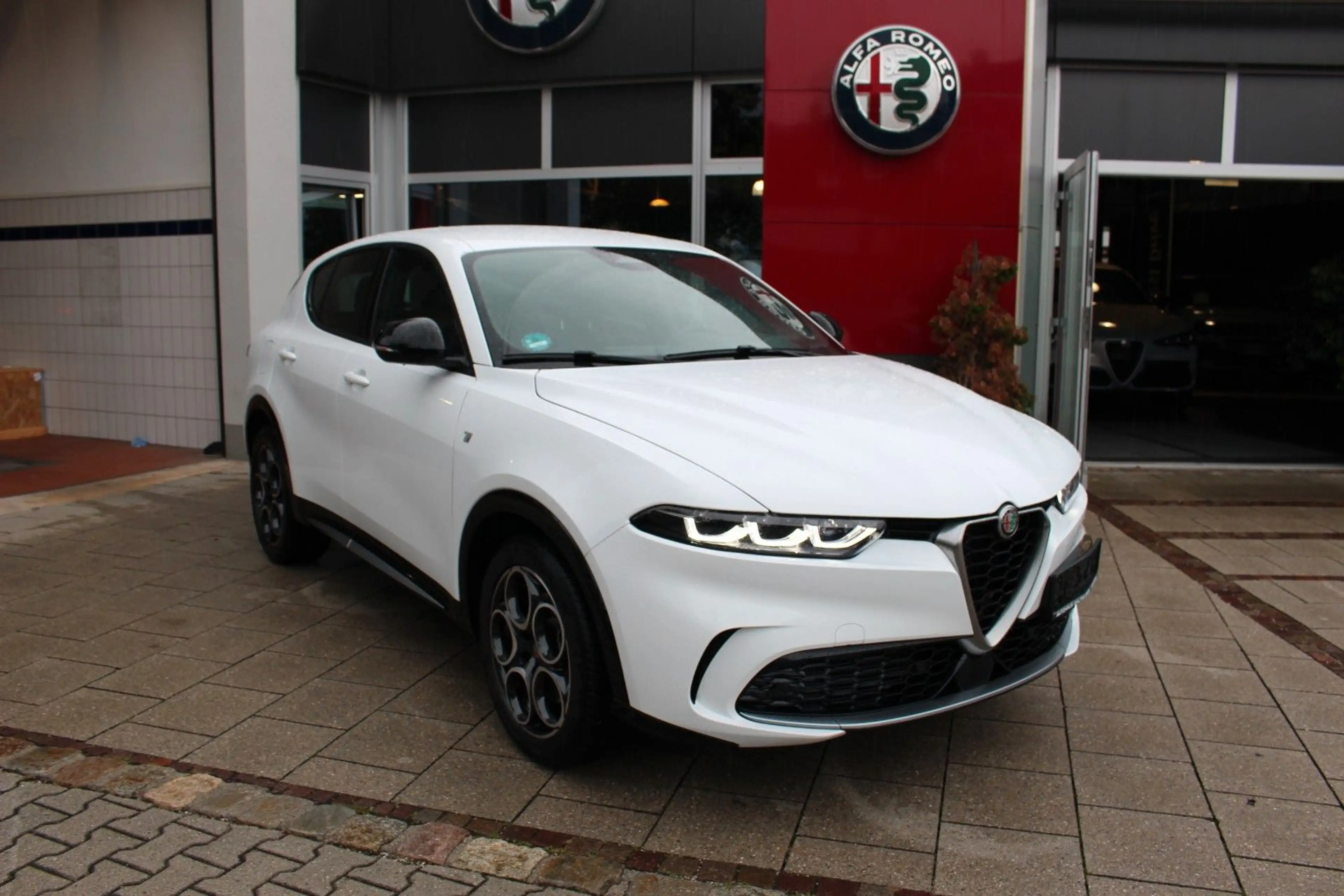 Alfa Romeo Tonale Ti  Kamera/SHZ/Matrix-LED — photo 3