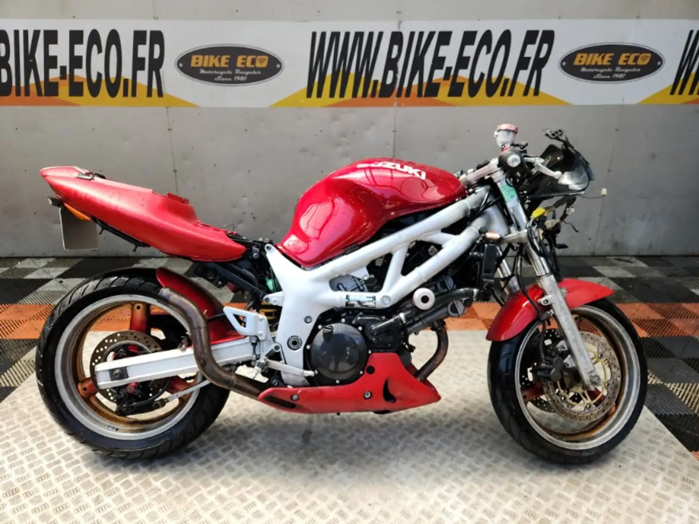Suzuki SV 650 Rouge - 1