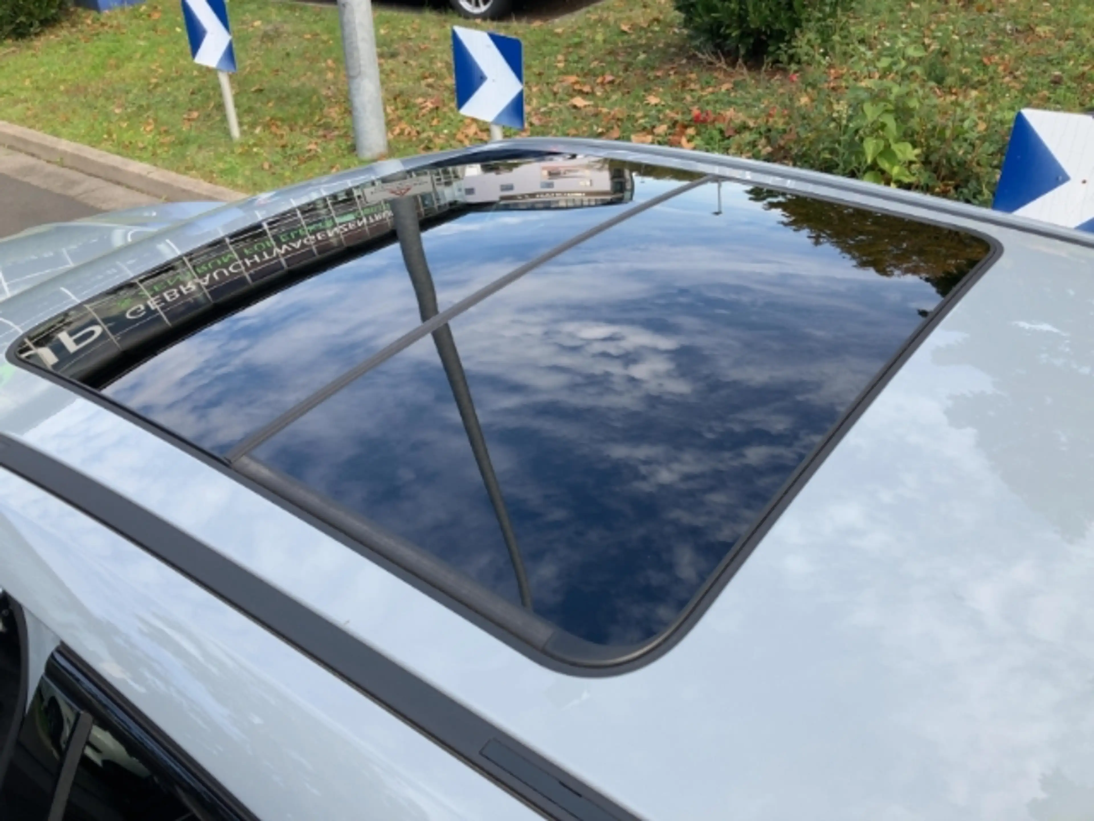 BMW 120 Limousine Sportpaket AD AHK-abnehmbar AHK Panorama — photo 14