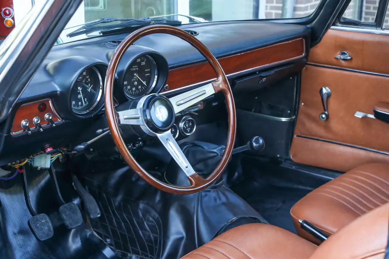 Alfa Romeo 1300 GTJ Bertone "Restored and rebuilt" "Restored, foto 3