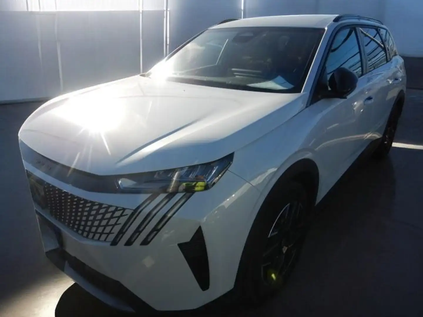 Peugeot 5008 Hybrid 145 Allure Pano-Cockp. 7 Sitz Weiß - 1