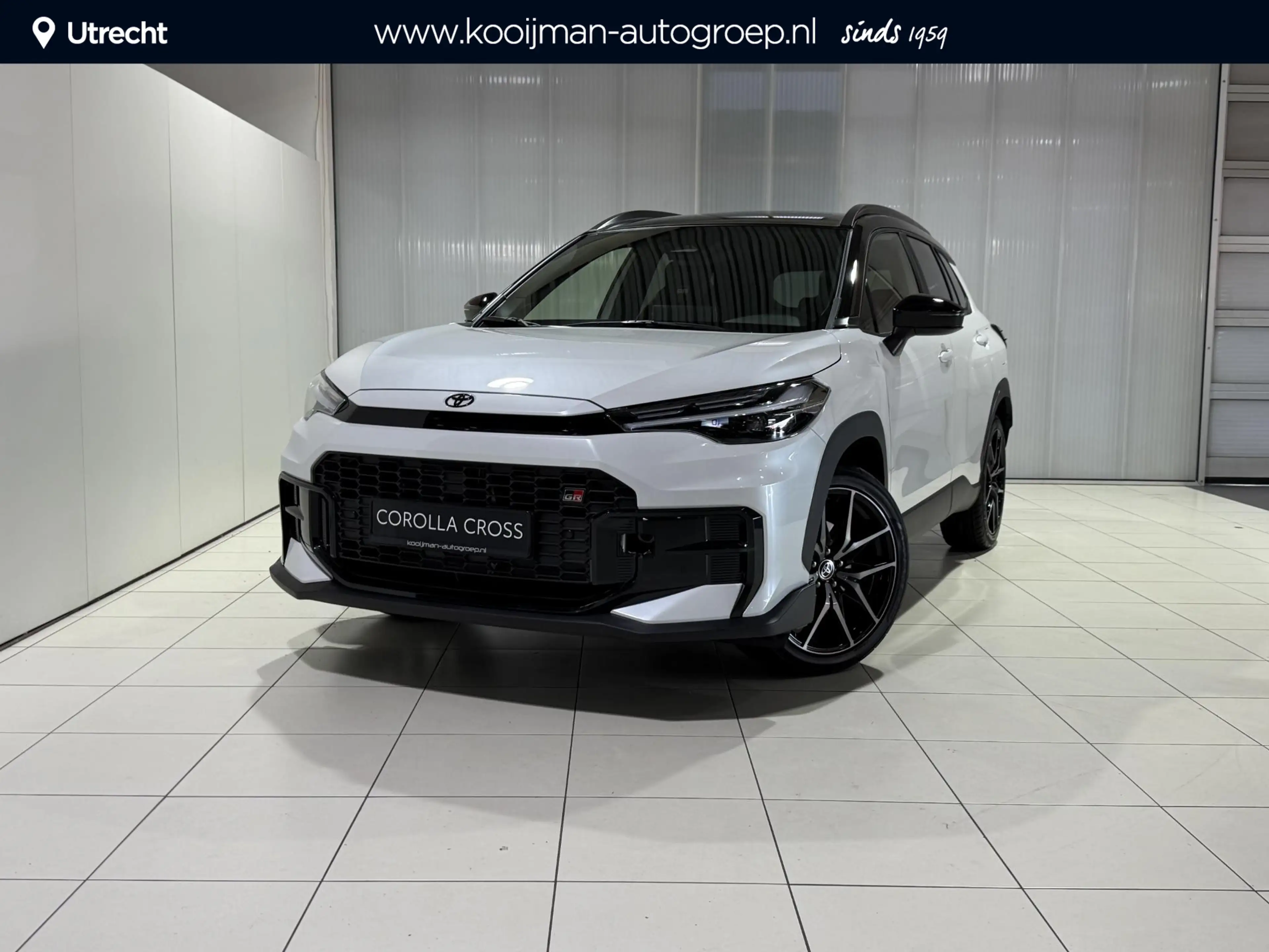 Toyota Corolla Cross Hybrid 180 GR Sport Panoramadak, JBL Geluidsysteem