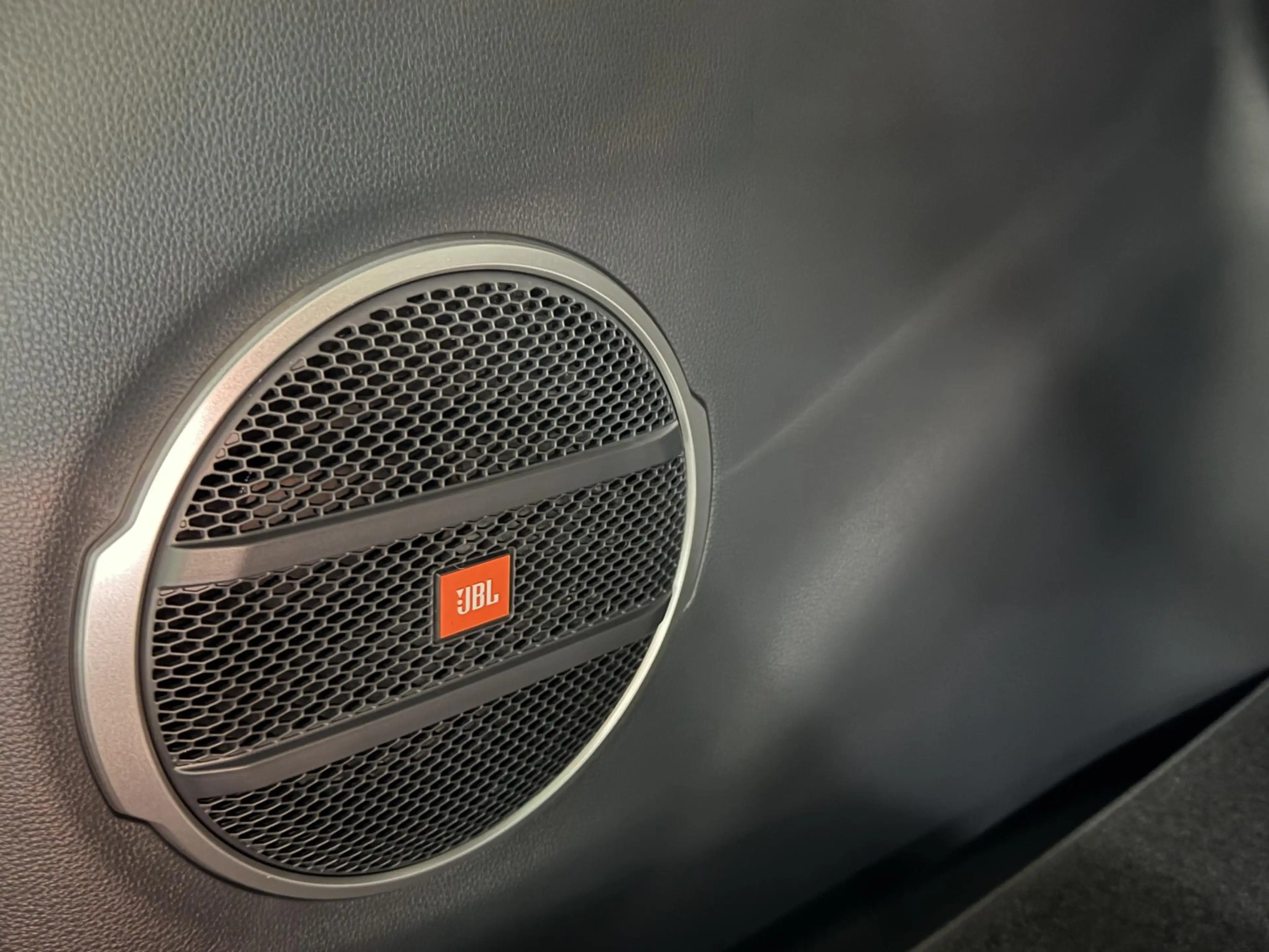 Toyota Corolla Cross Hybrid 180 GR Sport Panoramadak, JBL Geluidsysteem — photo 14