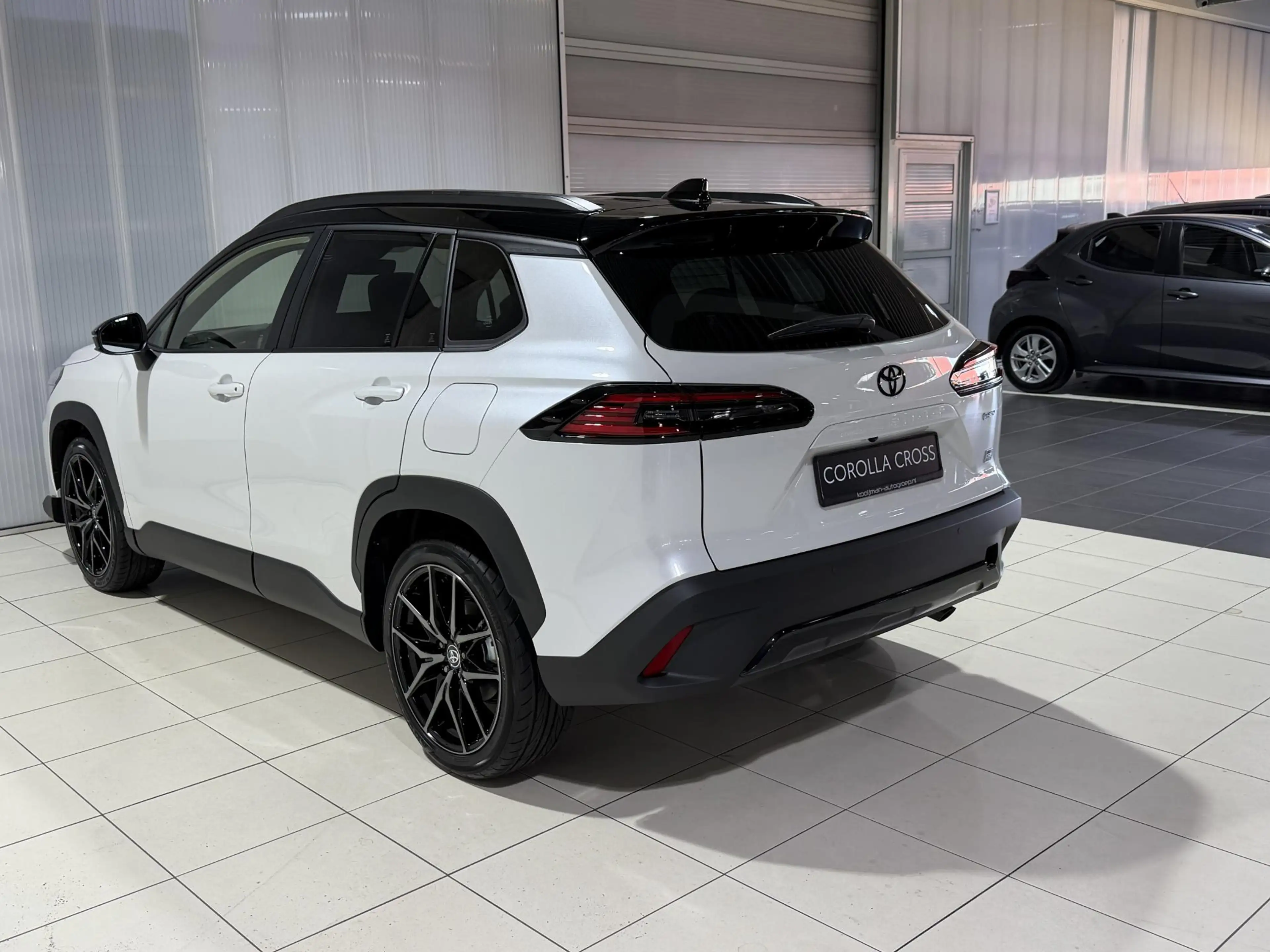 Toyota Corolla Cross Hybrid 180 GR Sport Panoramadak, JBL Geluidsysteem — photo 6