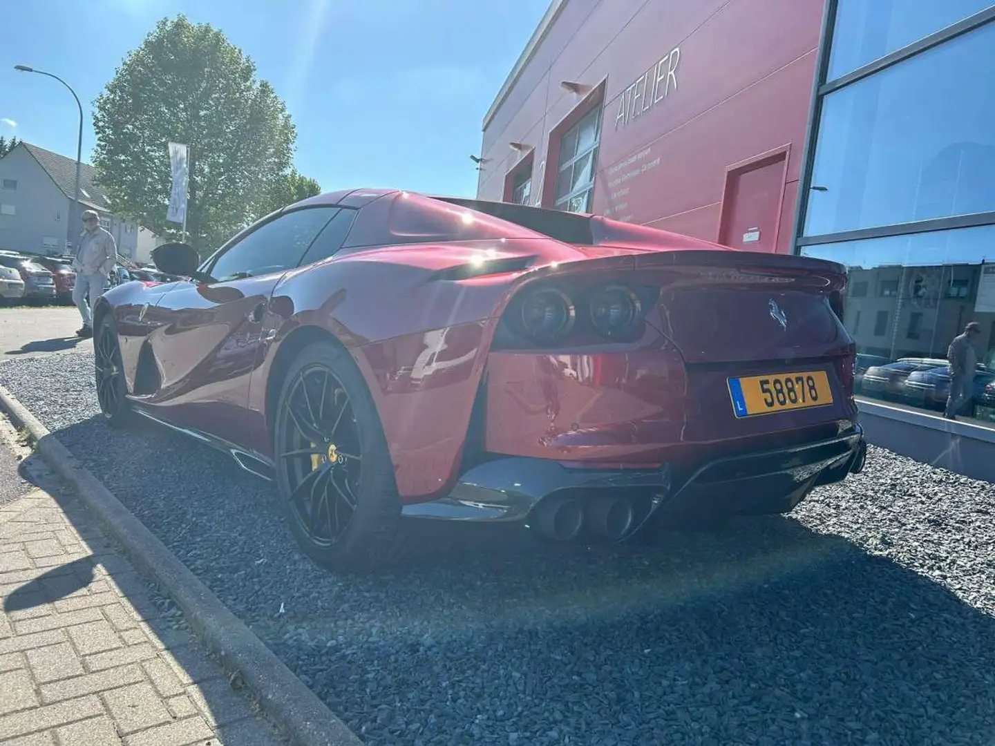 Ferrari 812 GTS GTS Rouge - 2