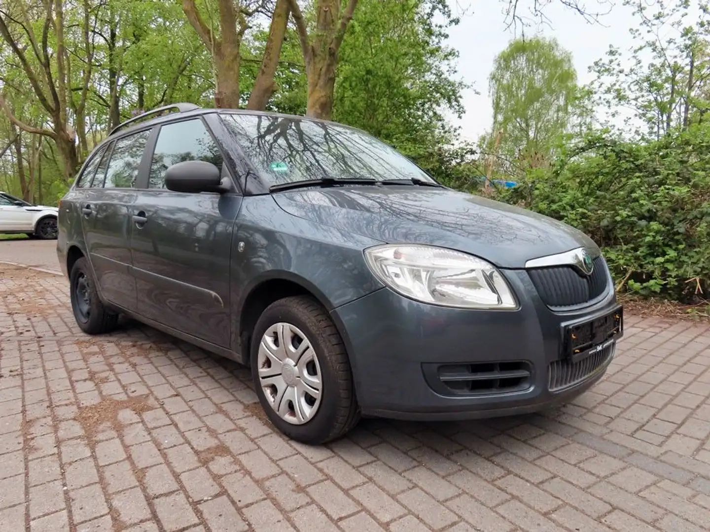 Skoda Fabia Combi Cool Edition AC 119 Tkm!TÜV=06/26 VB Gris - 1