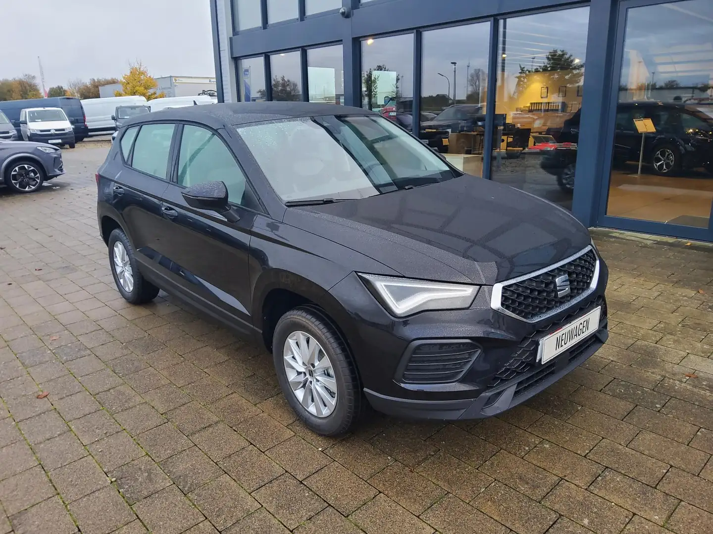 SEAT Ateca 1.0 TSI Reference / Garantie 5J / FullLink Fekete - 2