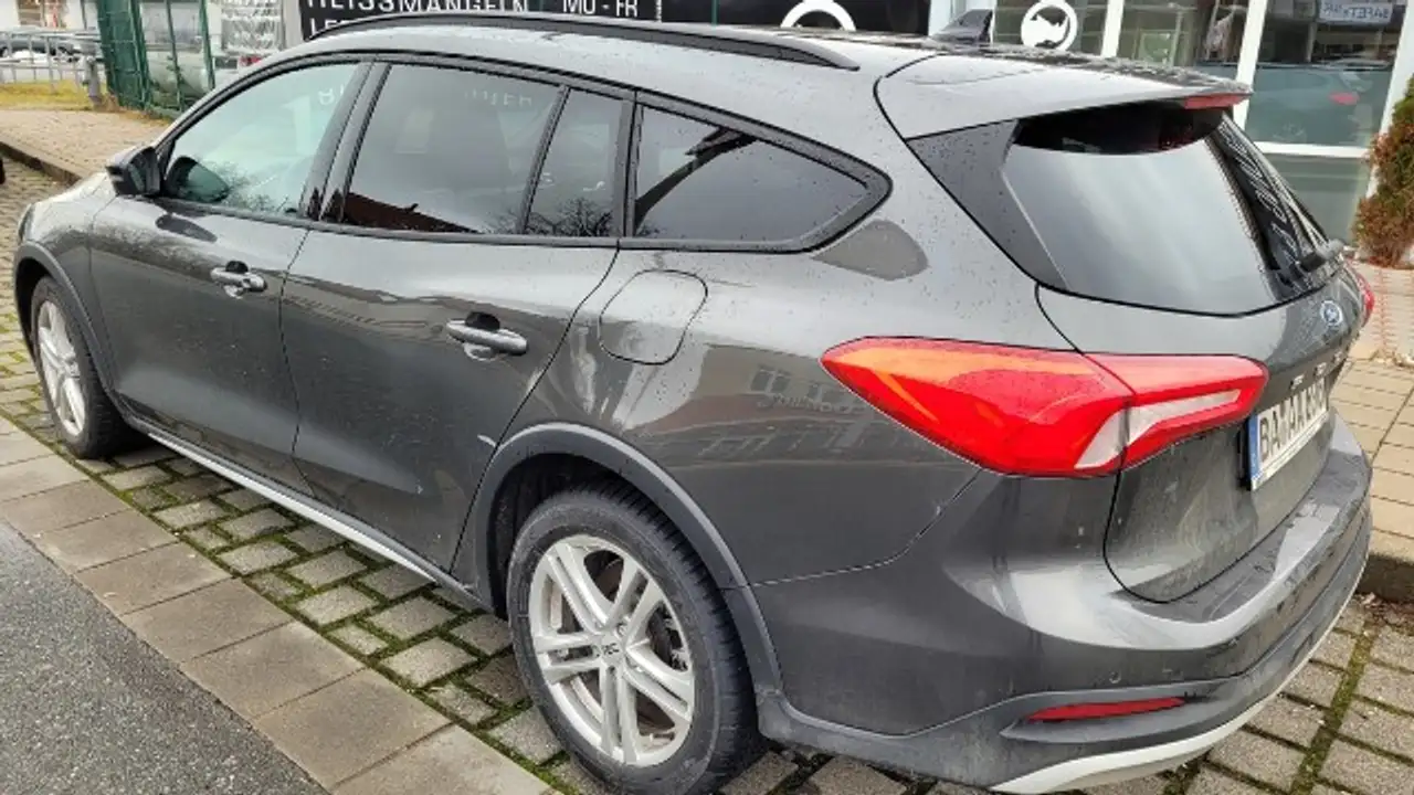 Ford Focus Turnier Active X*Navi*Winterpaket*LED* — photo 4