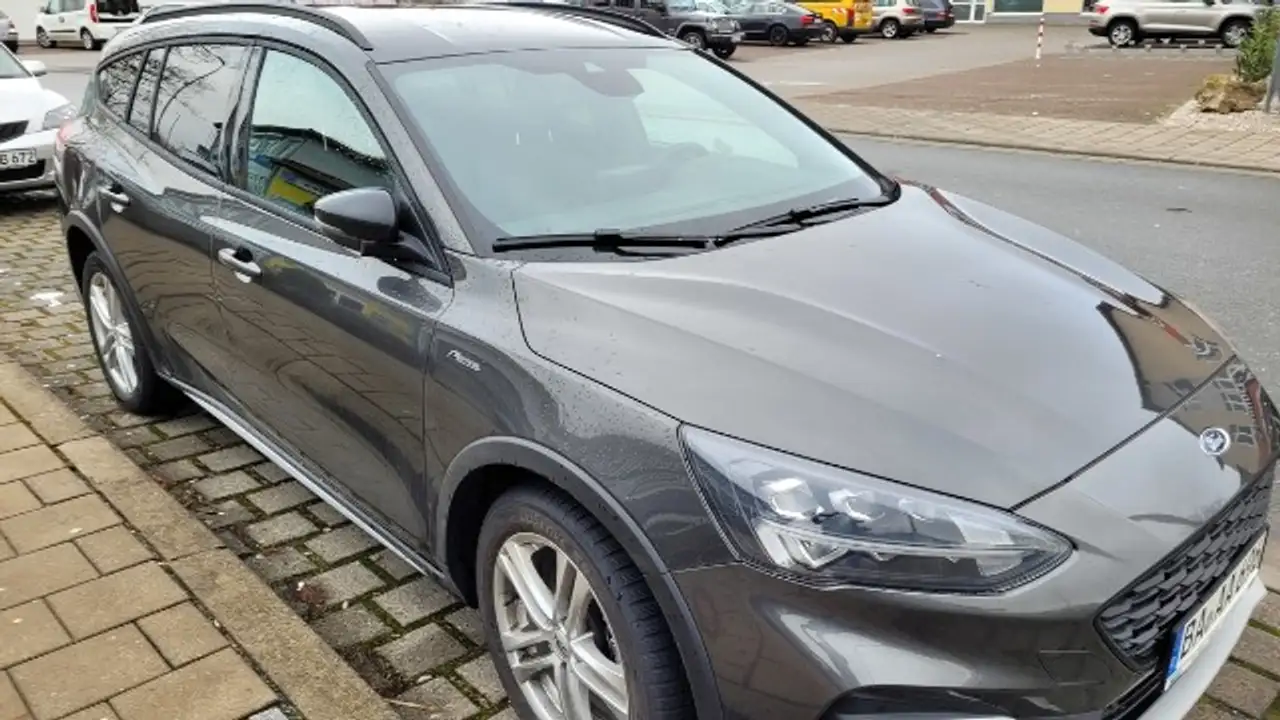 Ford Focus Turnier Active X*Navi*Winterpaket*LED* — photo 2