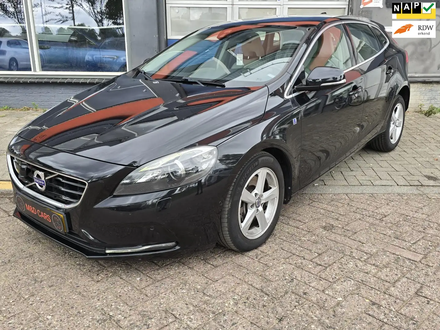 Volvo V40 2.0 D4 Ocean Race Business PANO/LEER/ELEK STOELEN/ Zwart - 1