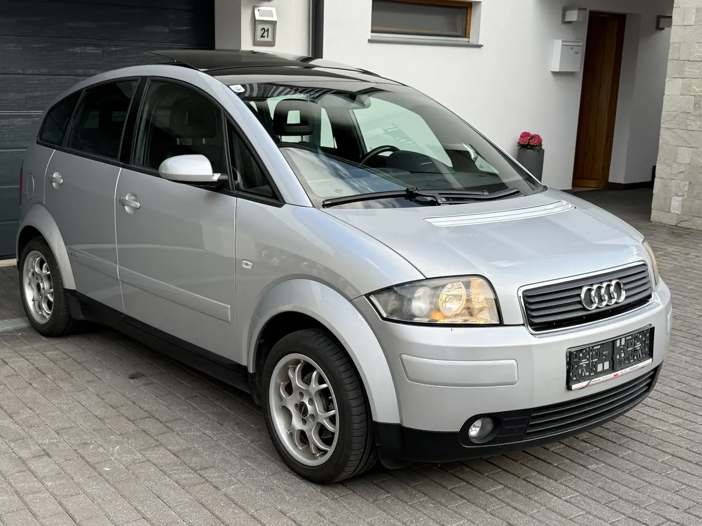 Audi A2 1.6 FSI 110 PS  S line Gris - 1