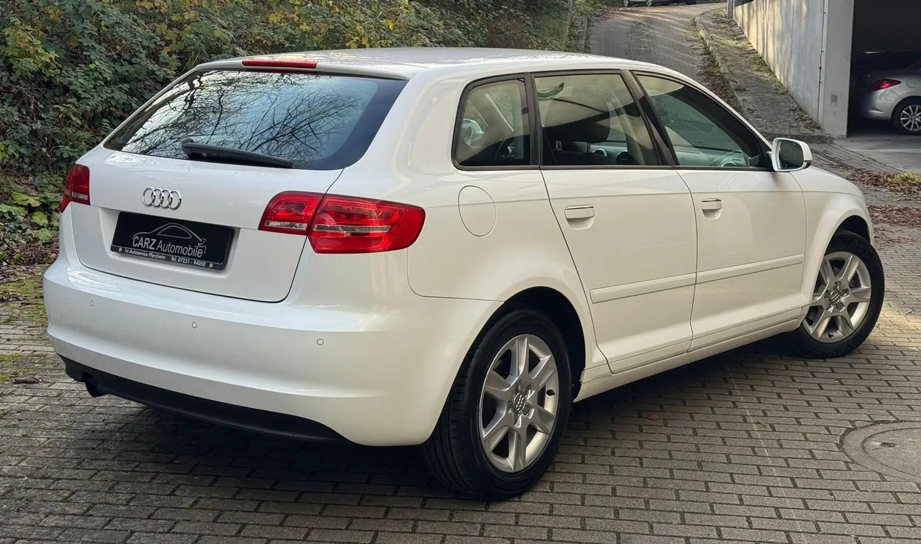Audi A3 1.2 TFSI Attraction Blanc - 2