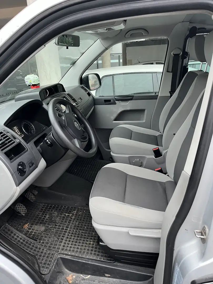 Volkswagen T5 Transporter Einzelsitze Vorne , 2 Schiebetüren , Standheizung Silber - 1