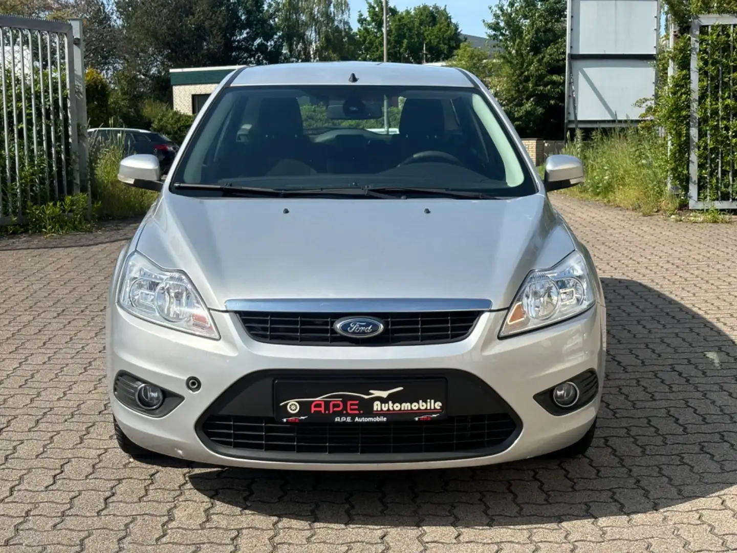Ford Focus Turnier Style + Automatik Tüv/Au NEU Silber - 2
