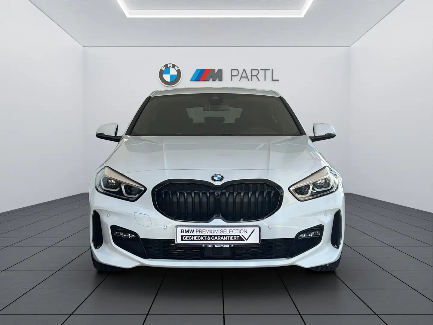 BMW 120 d xDrive M-Sport NAVI LED ACC RFK HUD GESTIK Білий - 2