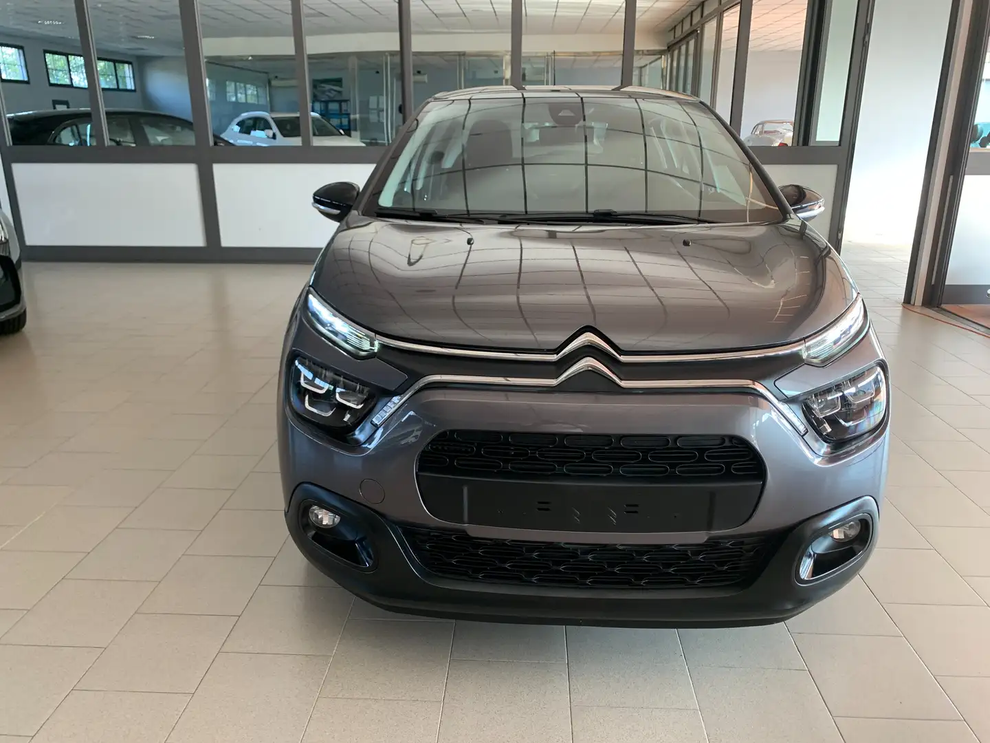 Citroen C3 C3 12 PLUS 110 CV PREZZO REALE Grau - 2