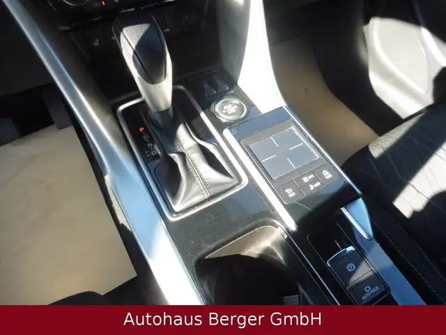 Mitsubishi Eclipse Cross view 13