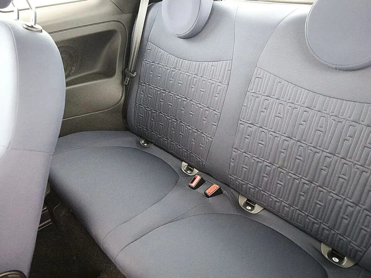Fiat 500 1.0 Firefly Hybrid 70 Cult KLIMA-ANLAGE RADIO 22