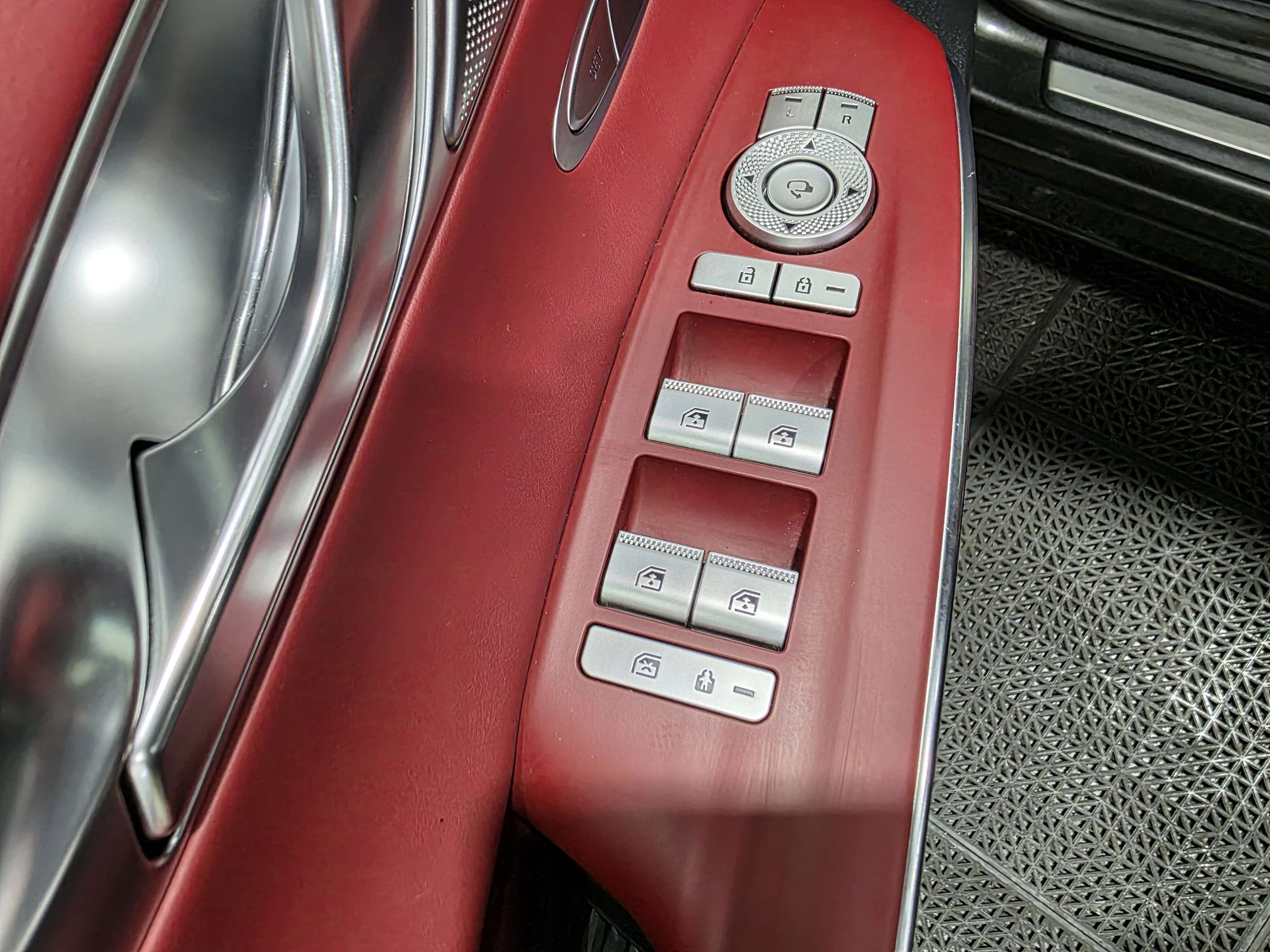 2023 Genesis GV70