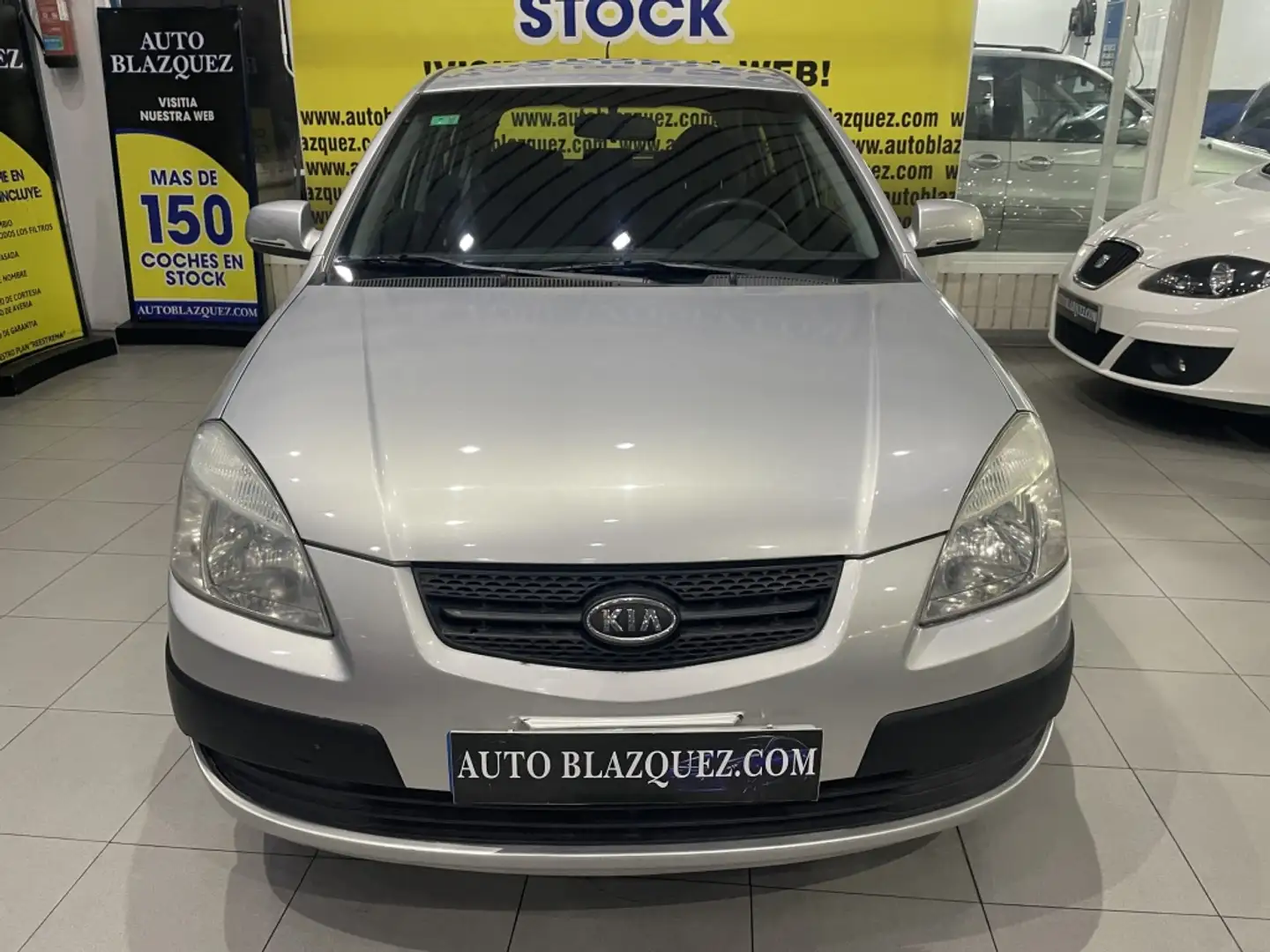 Kia Rio 1.5CRDi Active Plateado - 2