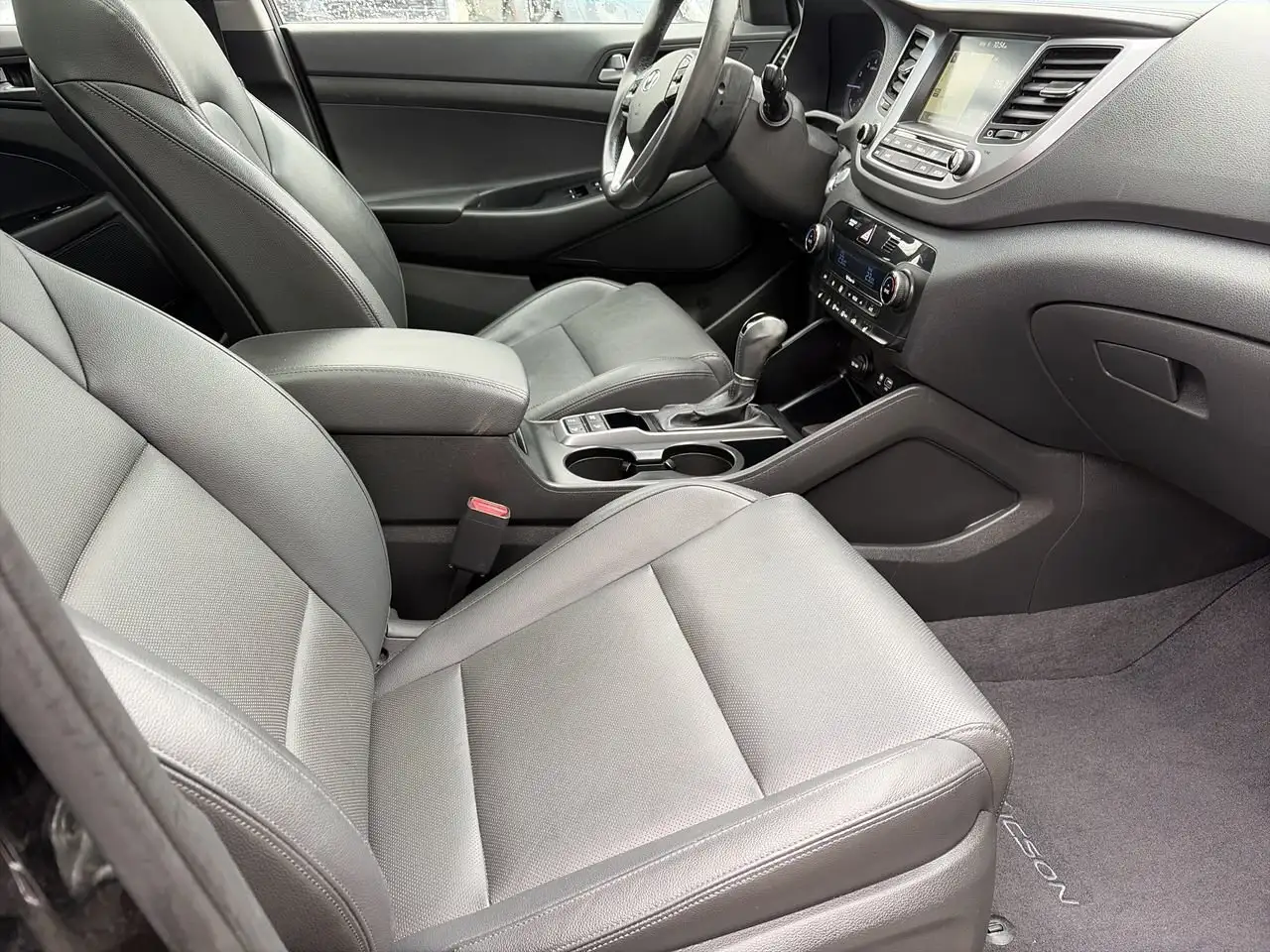 Hyundai TUCSON снимка Hyundai TUCSON