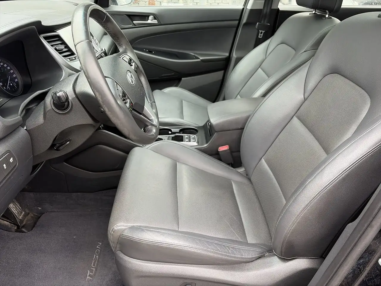 Hyundai TUCSON снимка Hyundai TUCSON